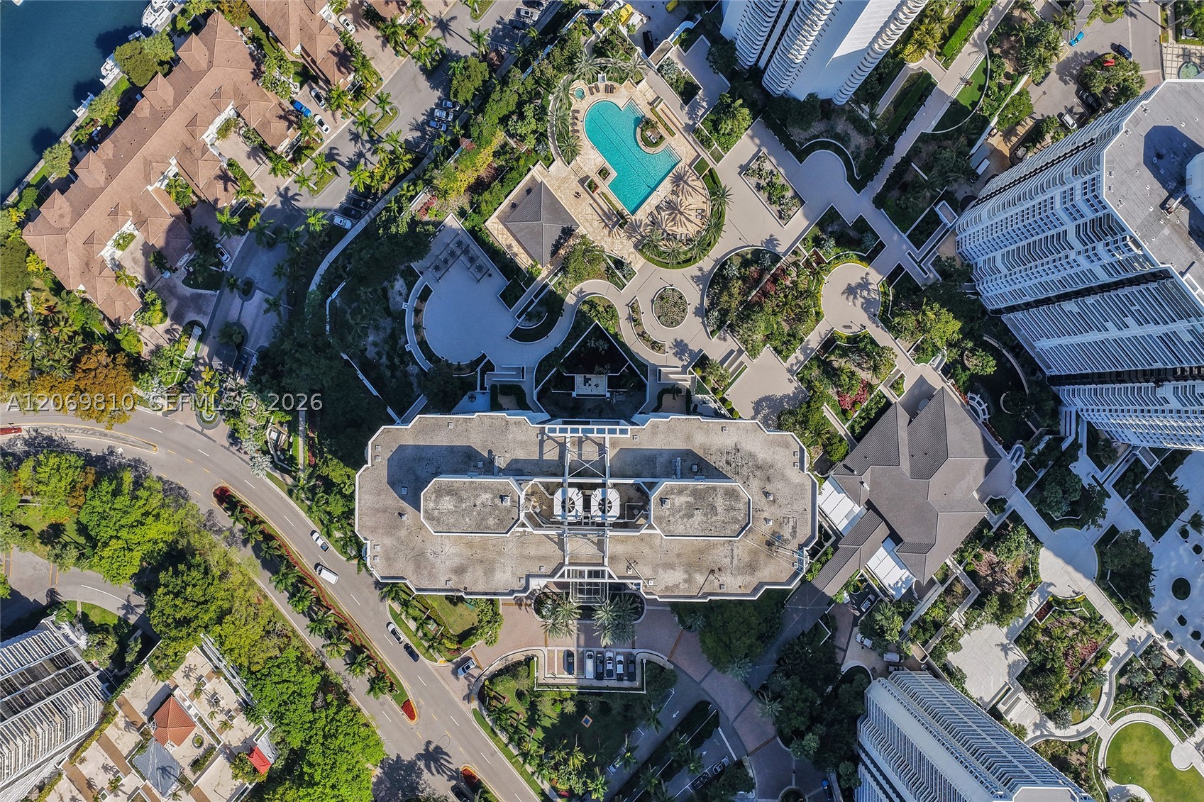 Aventura photo 4