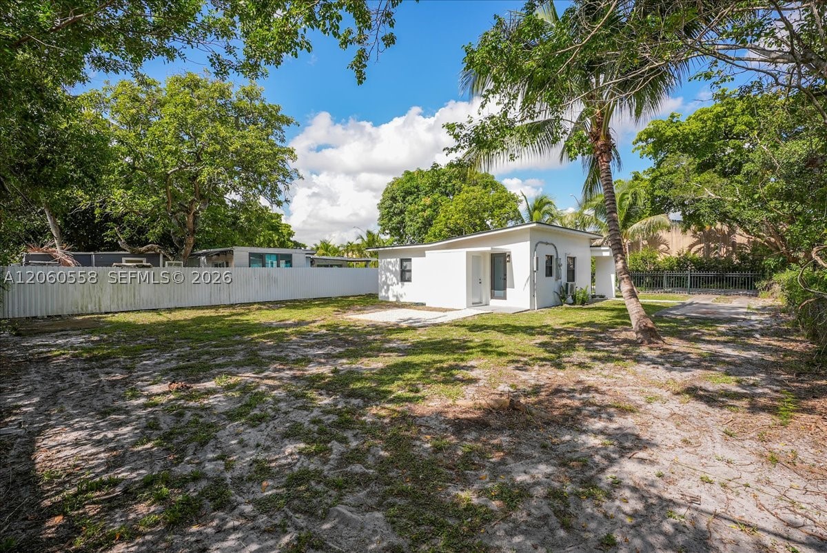 North Miami photo 4