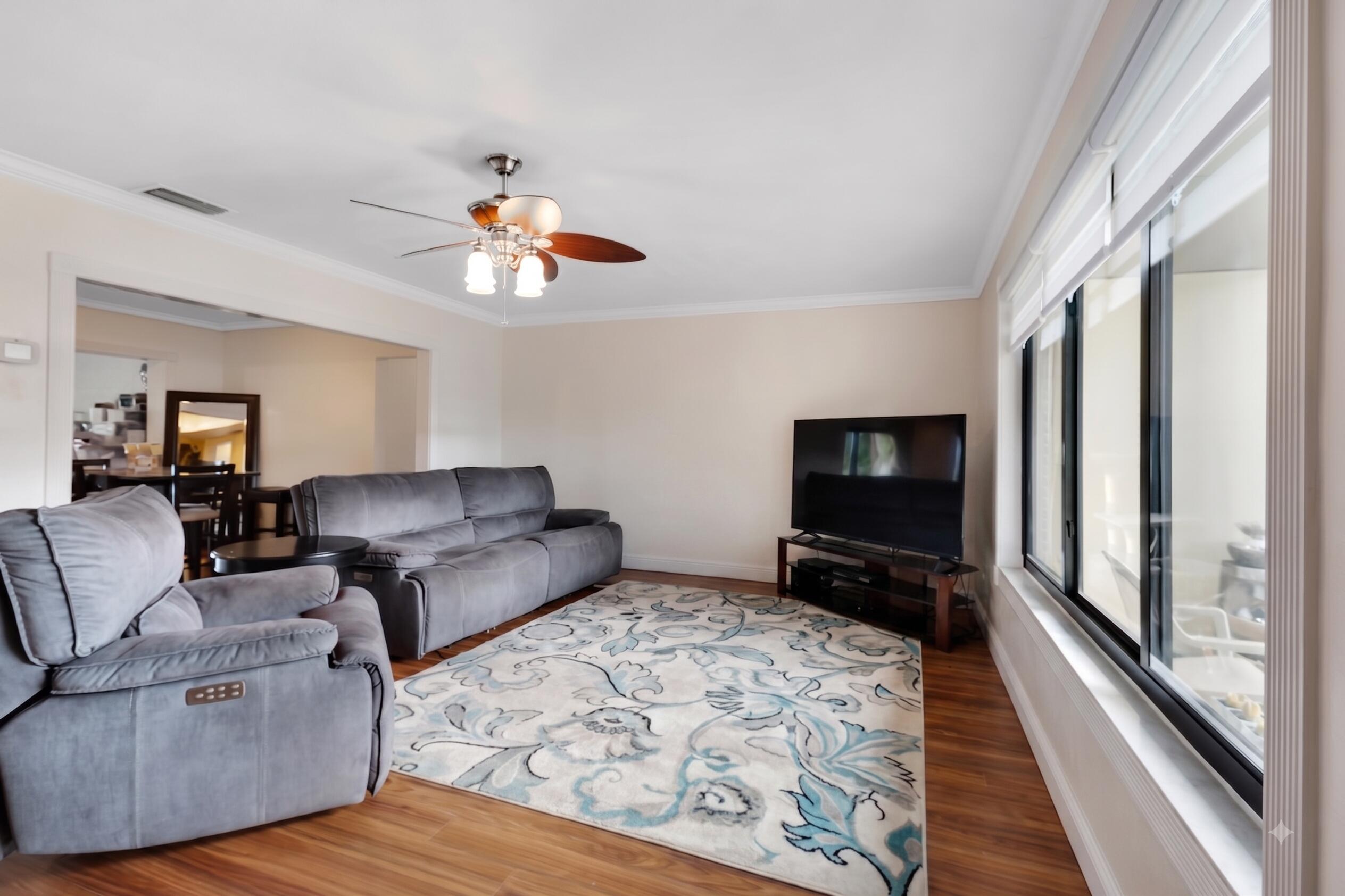 Pembroke Pines photo 5