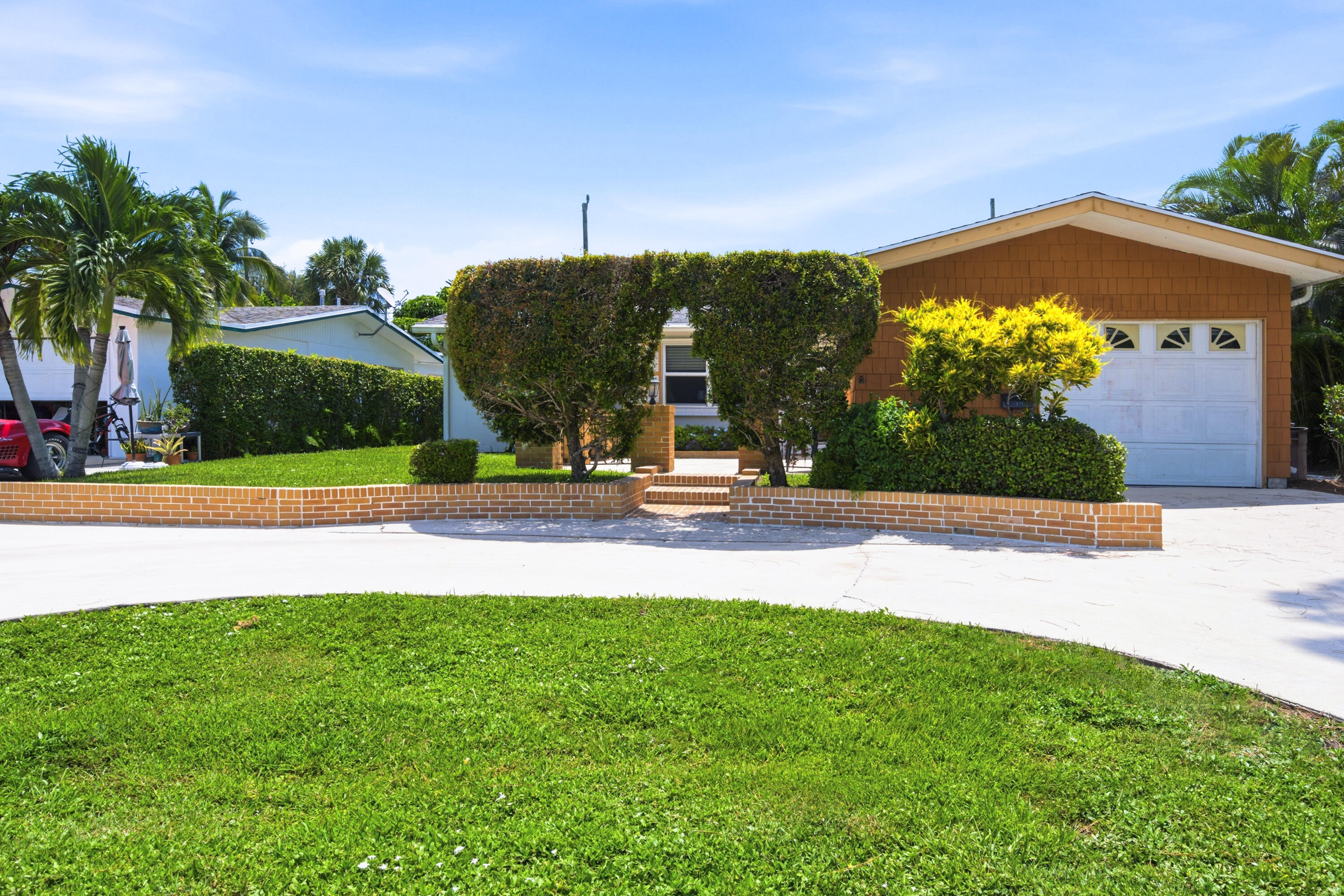 Palm Beach Gardens photo 1