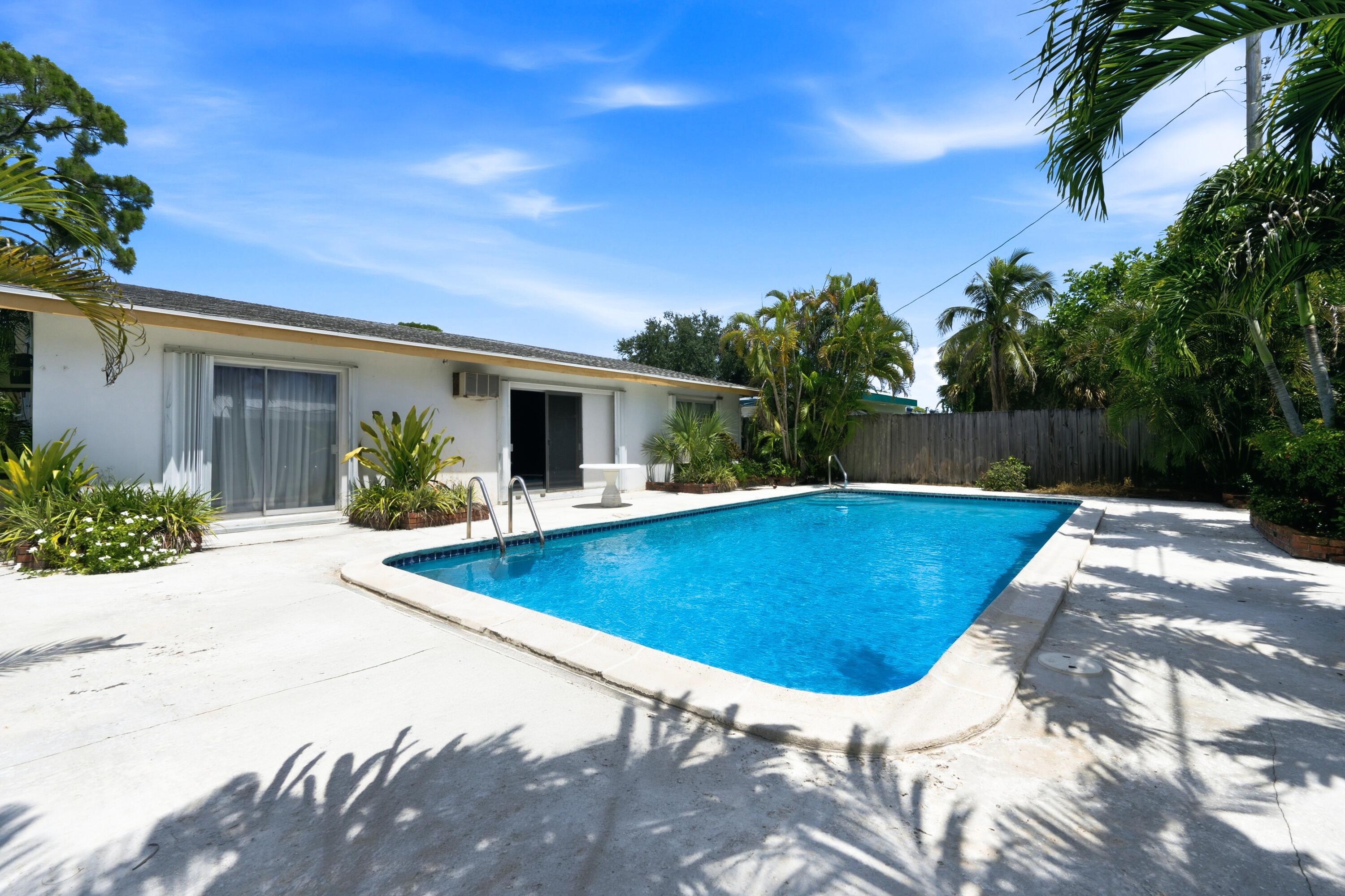 Palm Beach Gardens photo 2