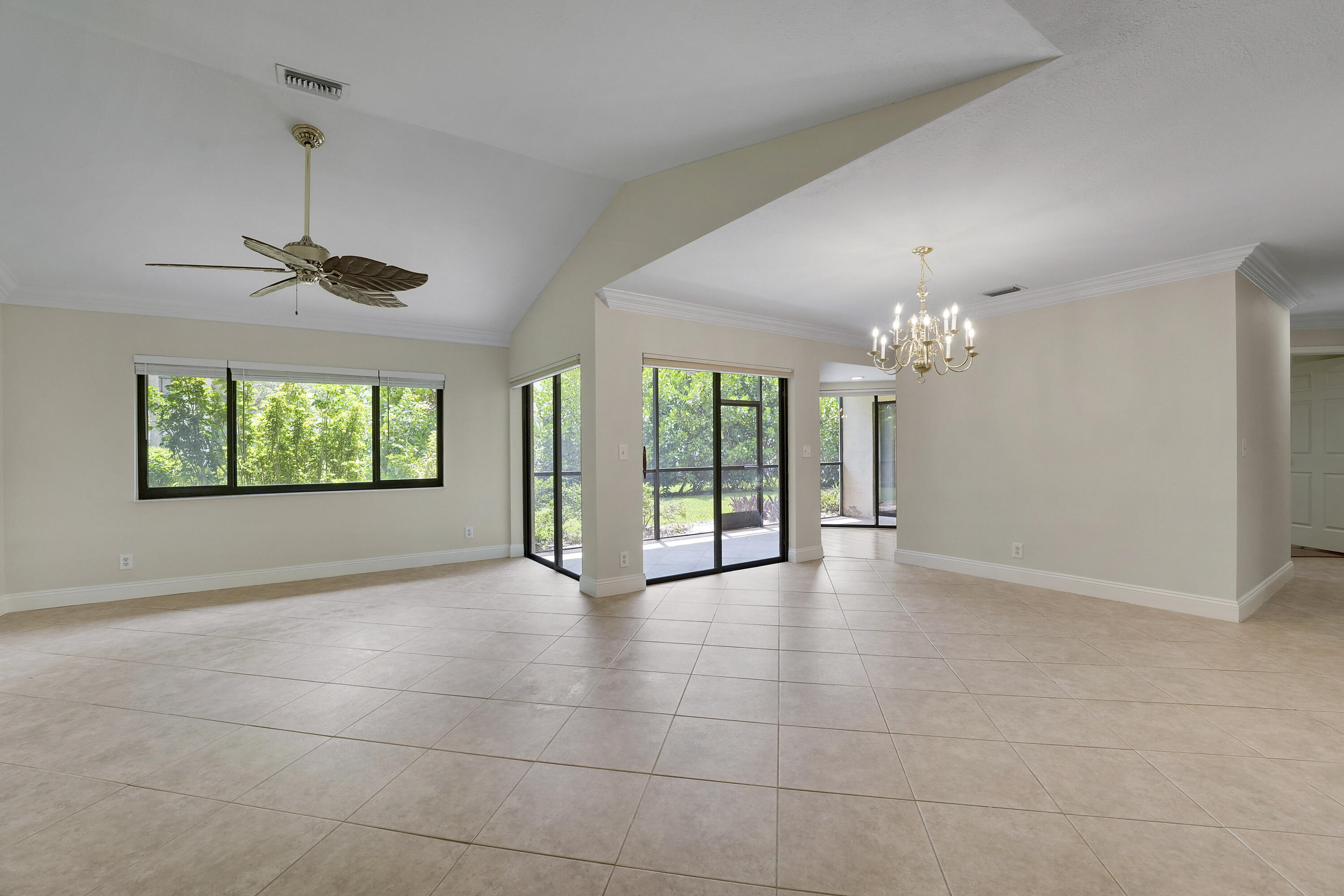 Palm Beach Gardens photo 2