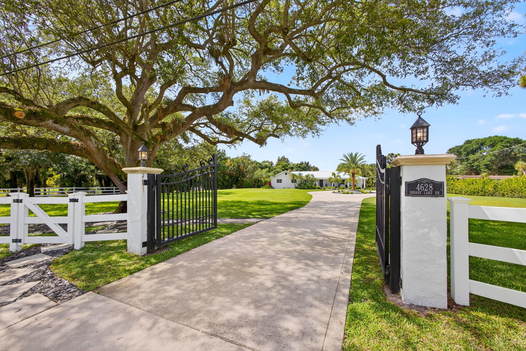 Palm Beach Gardens photo 2