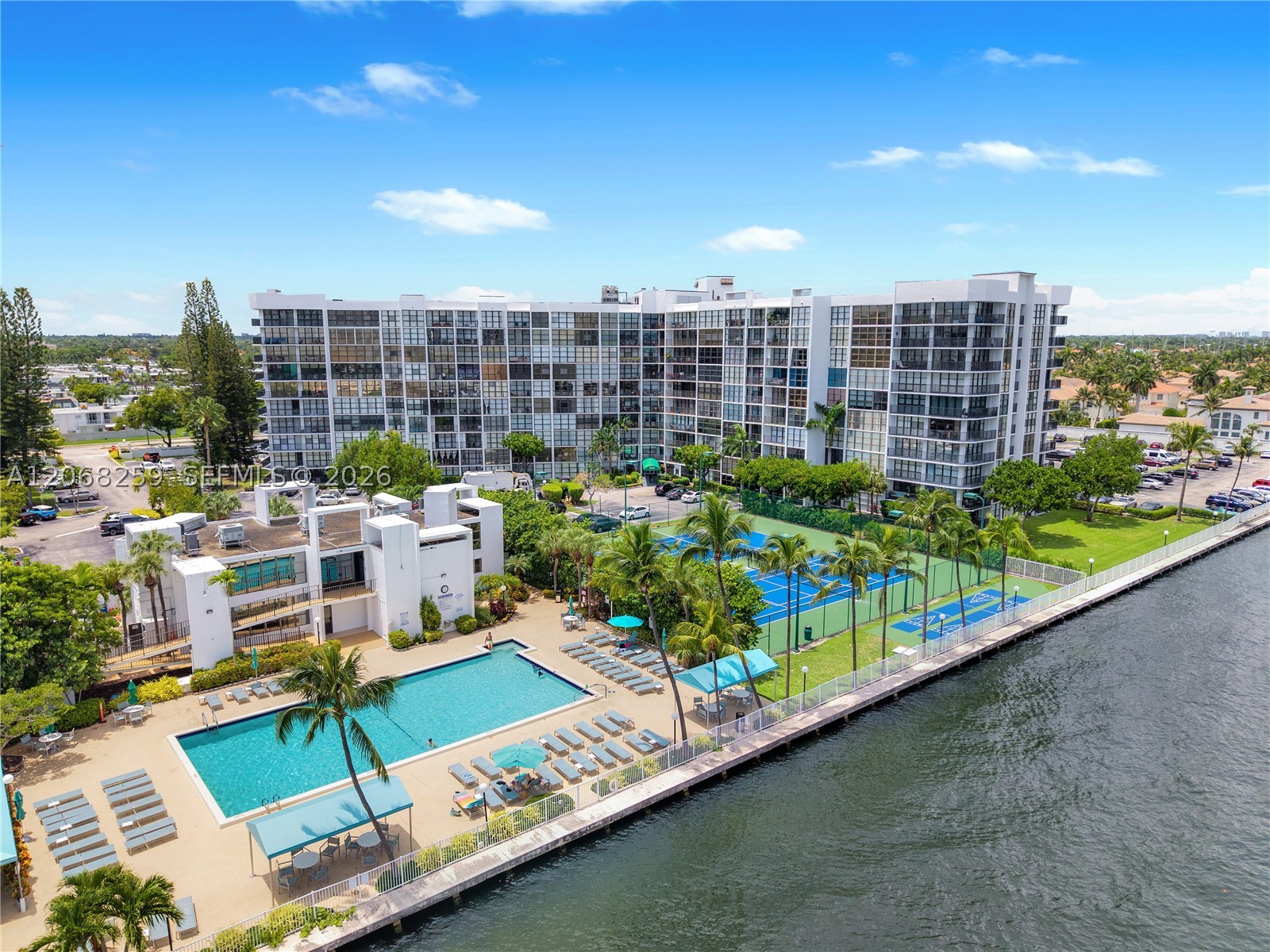 Hallandale Beach photo 3