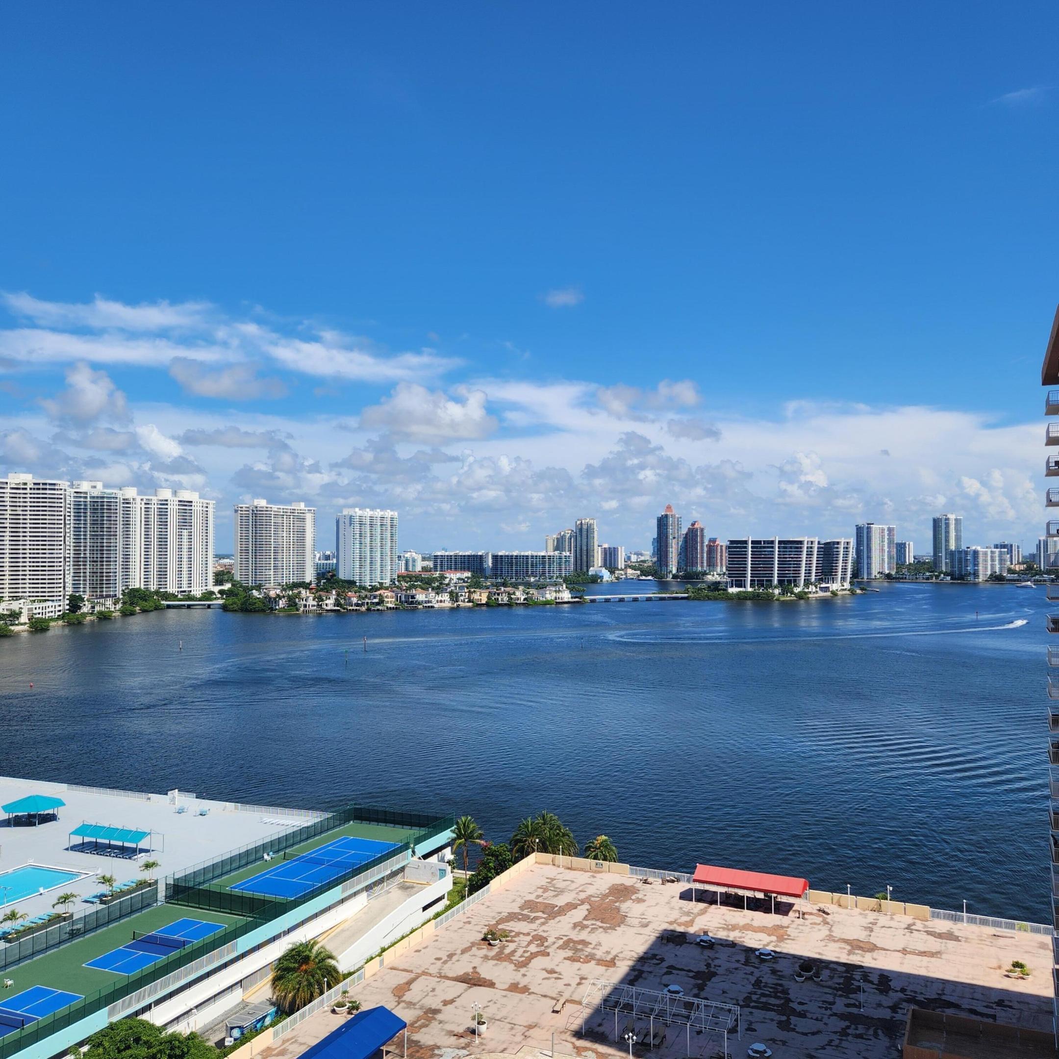 Sunny Isles Beach photo 1