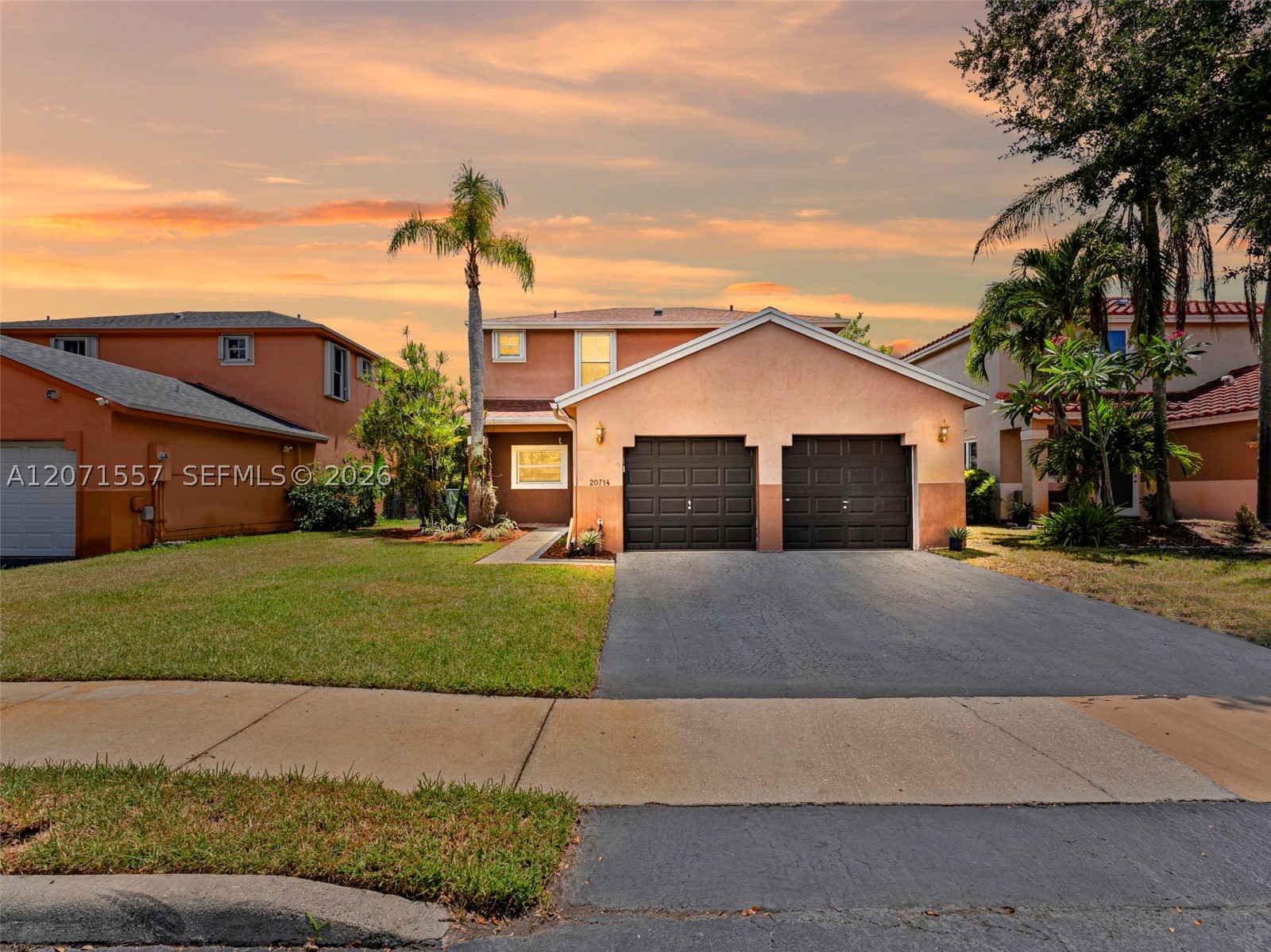 Pembroke Pines photo 1