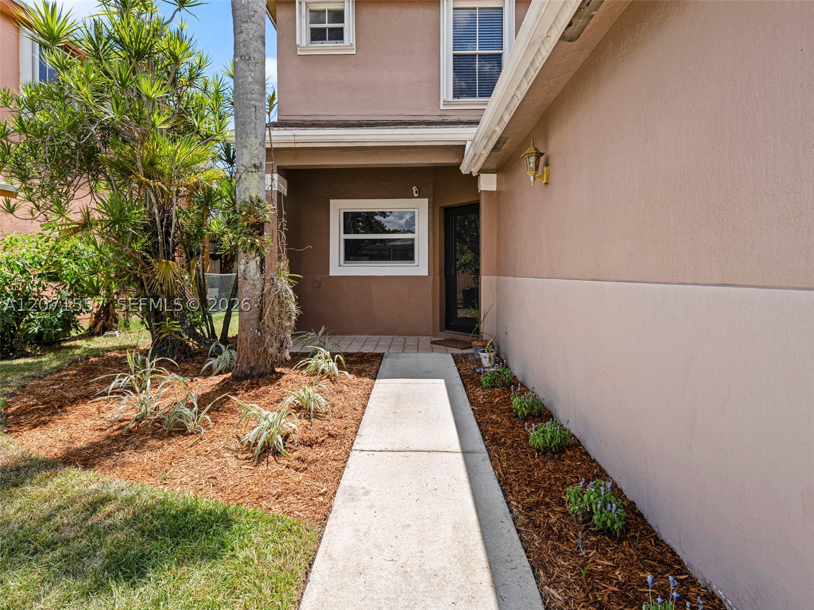 Pembroke Pines photo 2