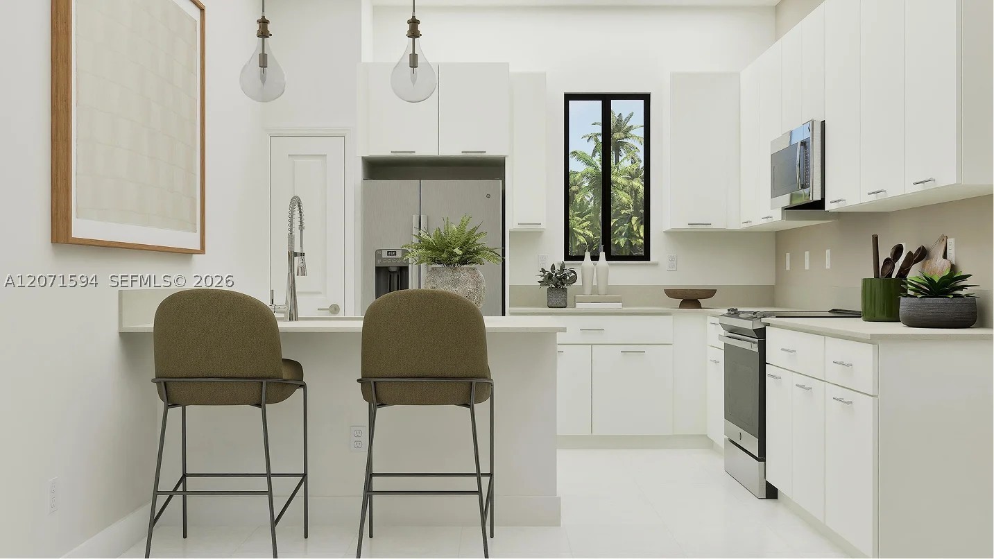 Wilton Manors photo 2