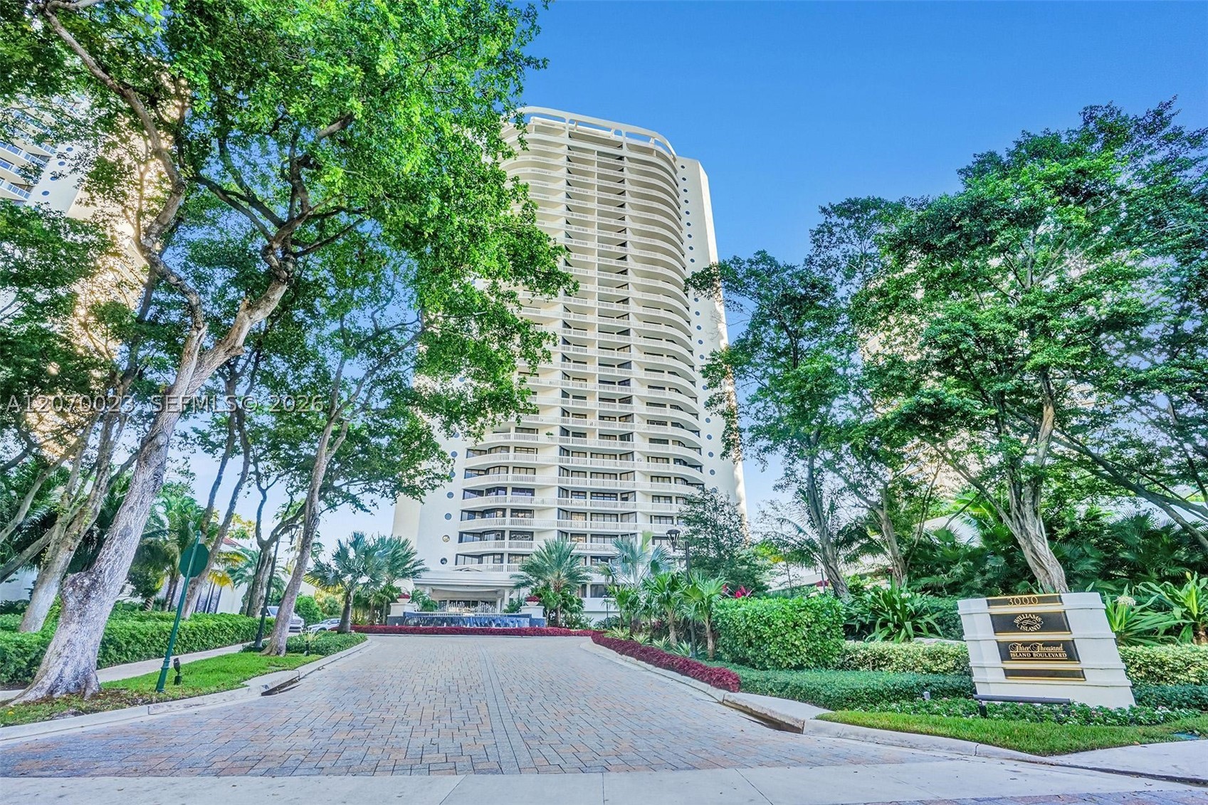 Aventura photo 3