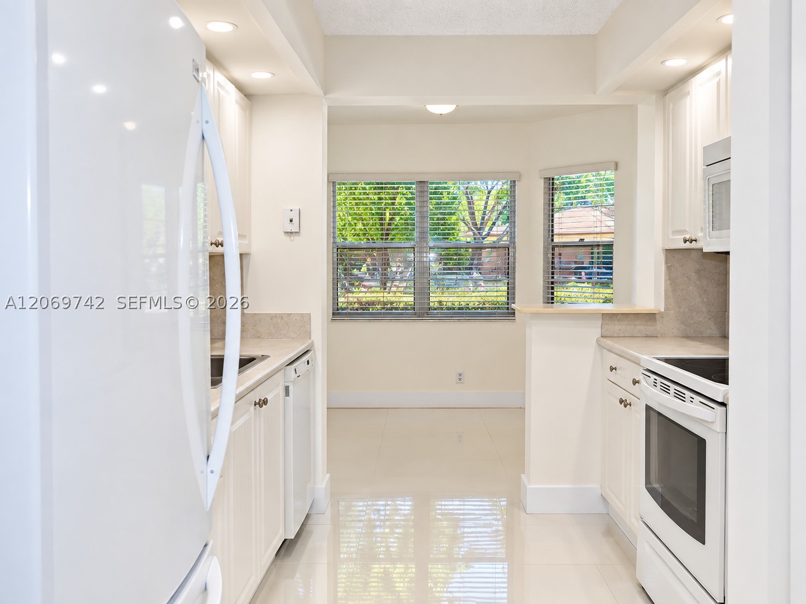 Pembroke Pines photo 4