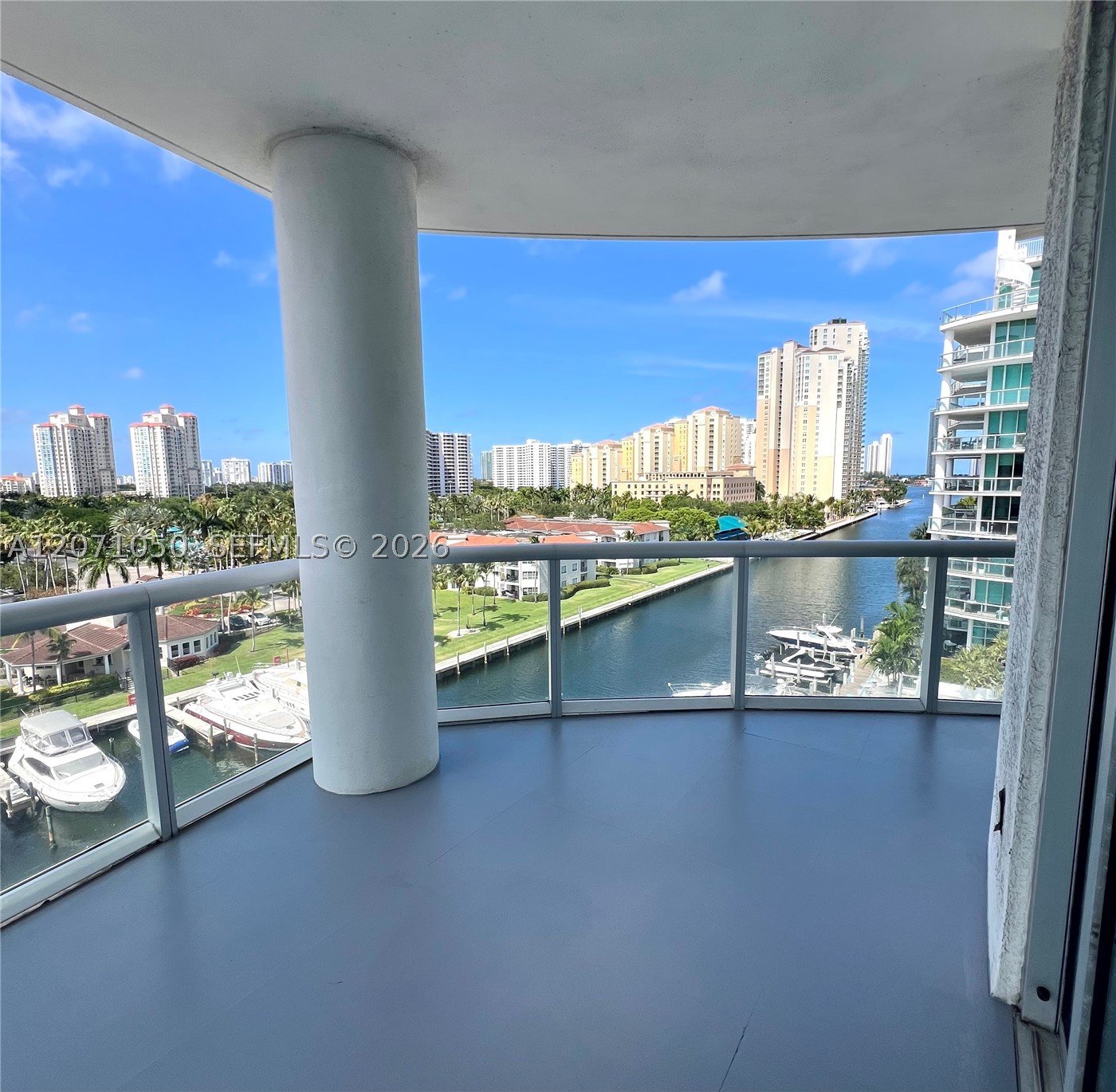 Aventura photo 3