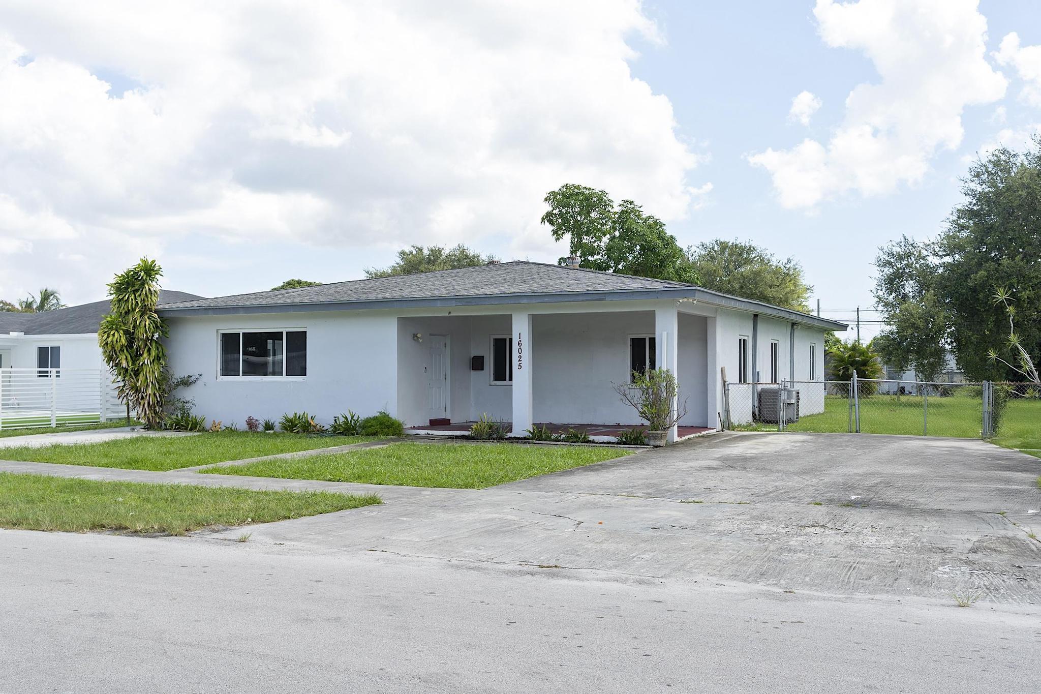 Miami Gardens photo 2