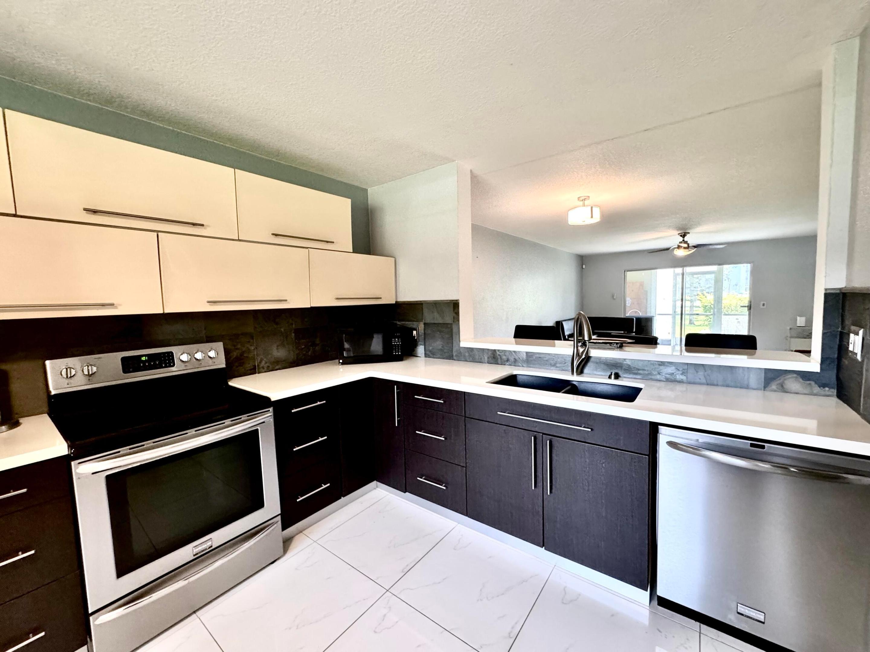 Pembroke Pines photo 5