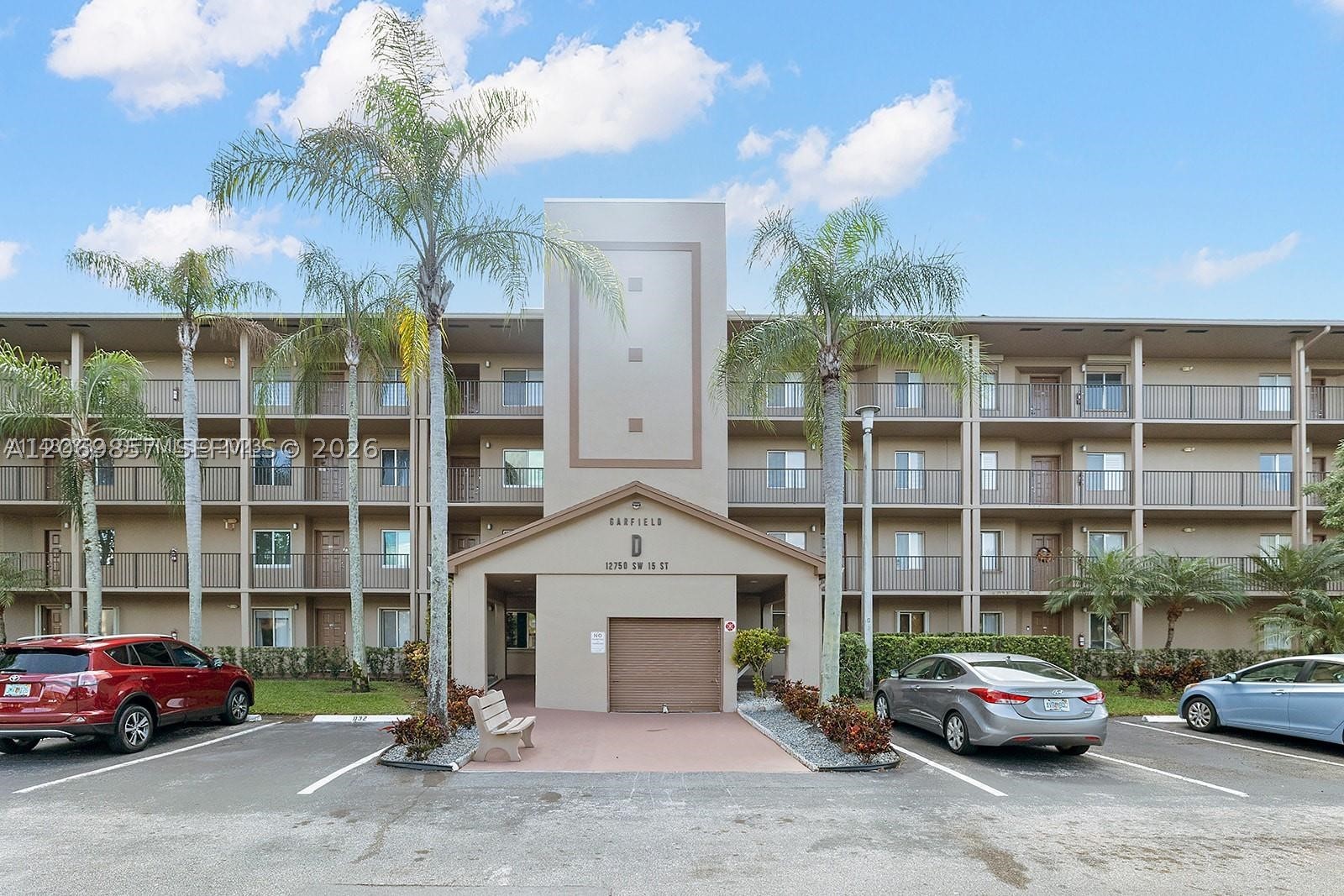 Pembroke Pines photo 1