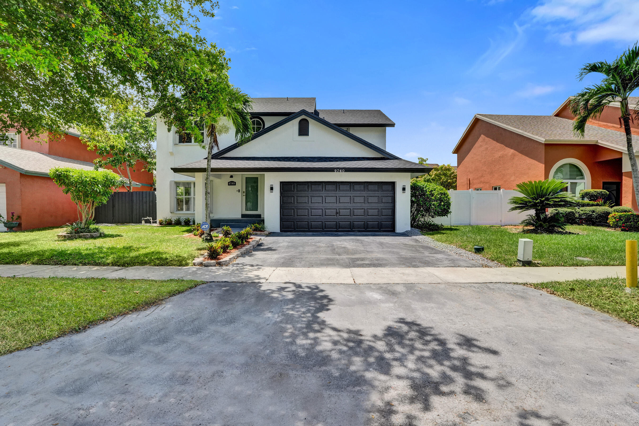 Pembroke Pines photo 2