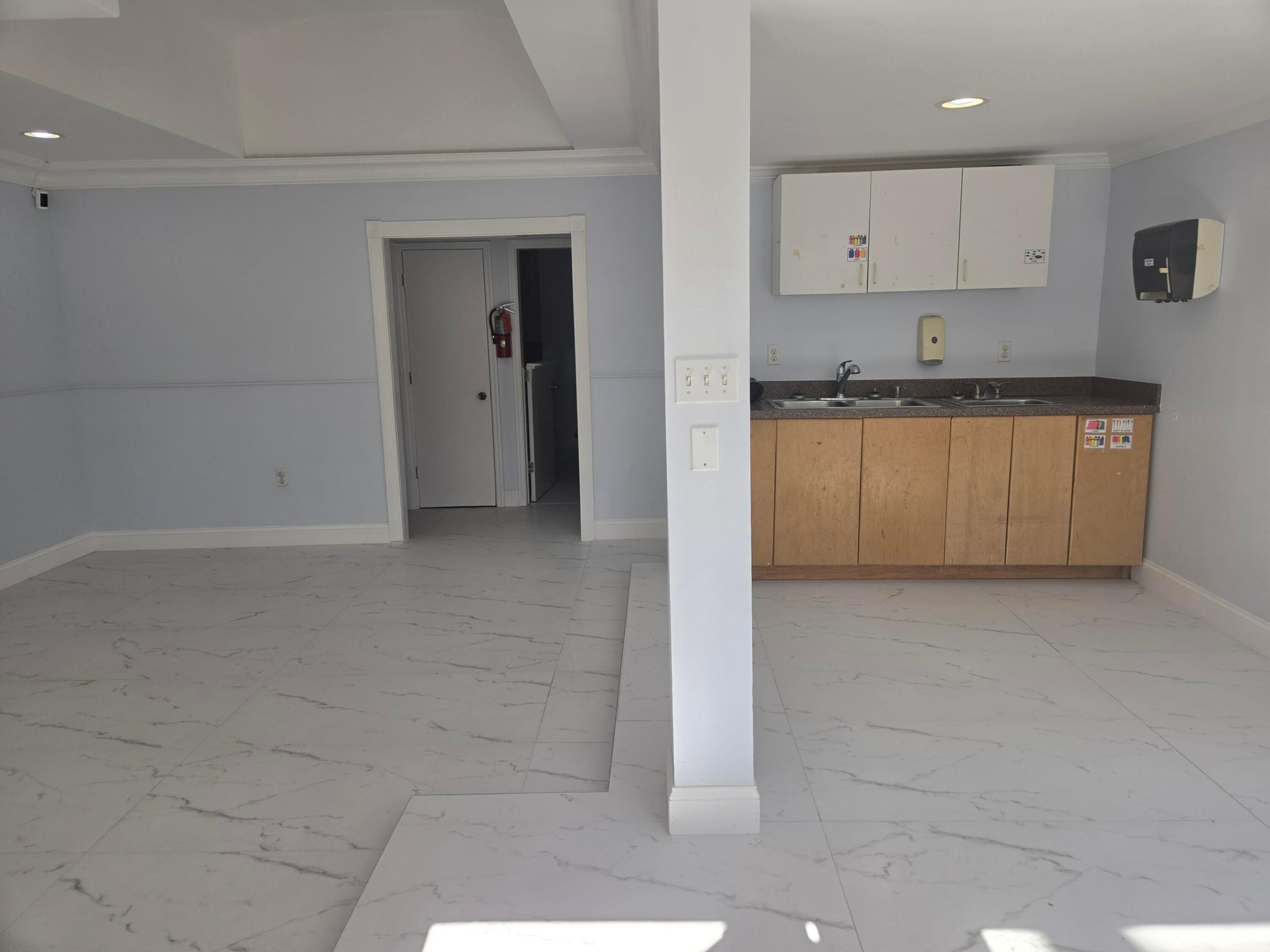 Wilton Manors photo 3