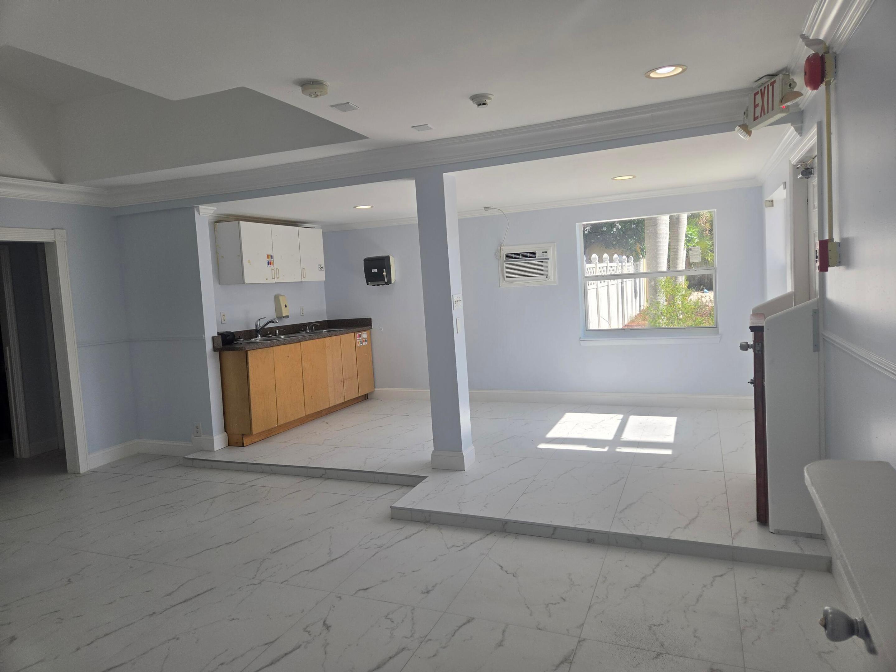 Wilton Manors photo 4