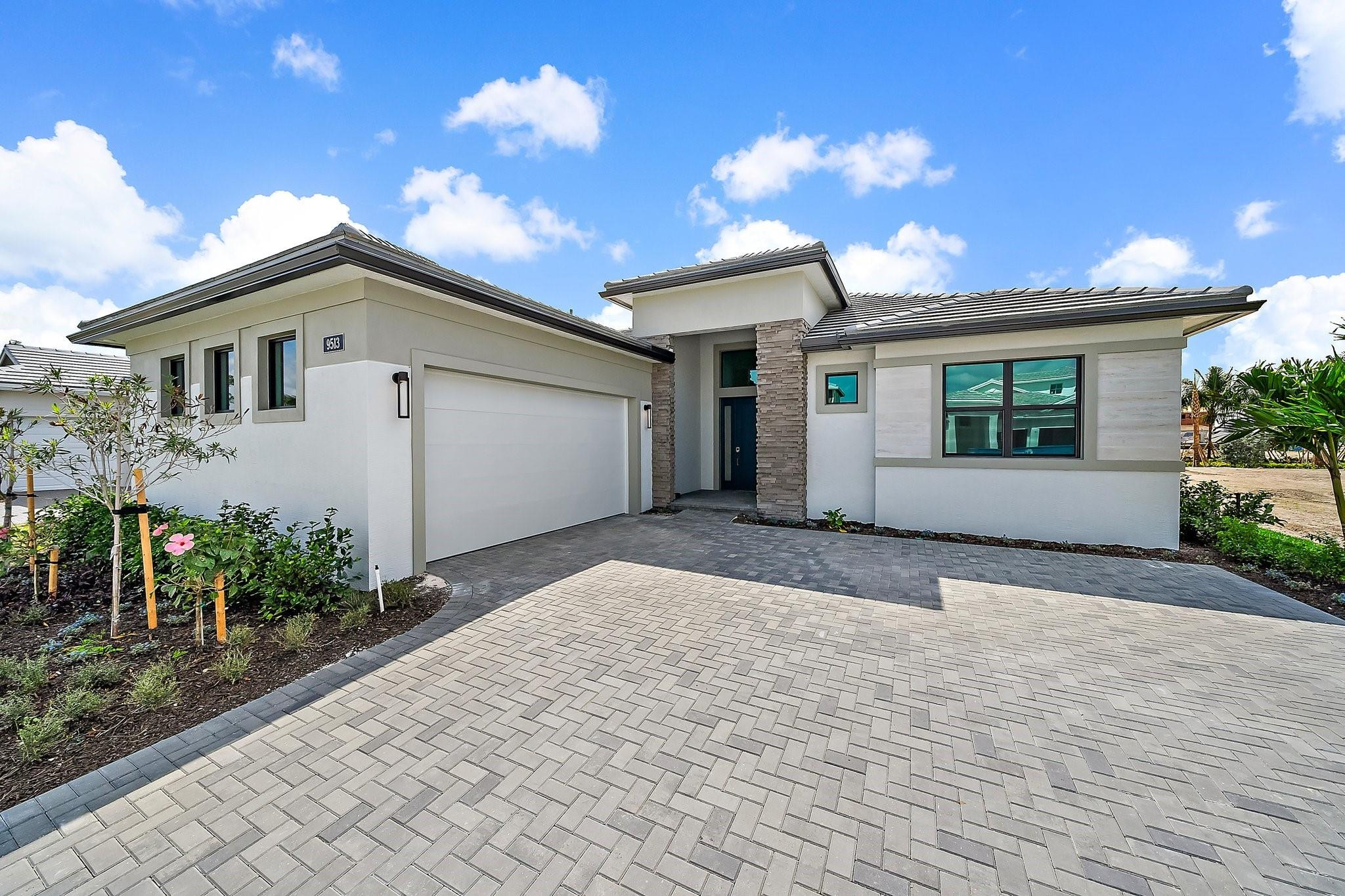 Palm Beach Gardens photo 1