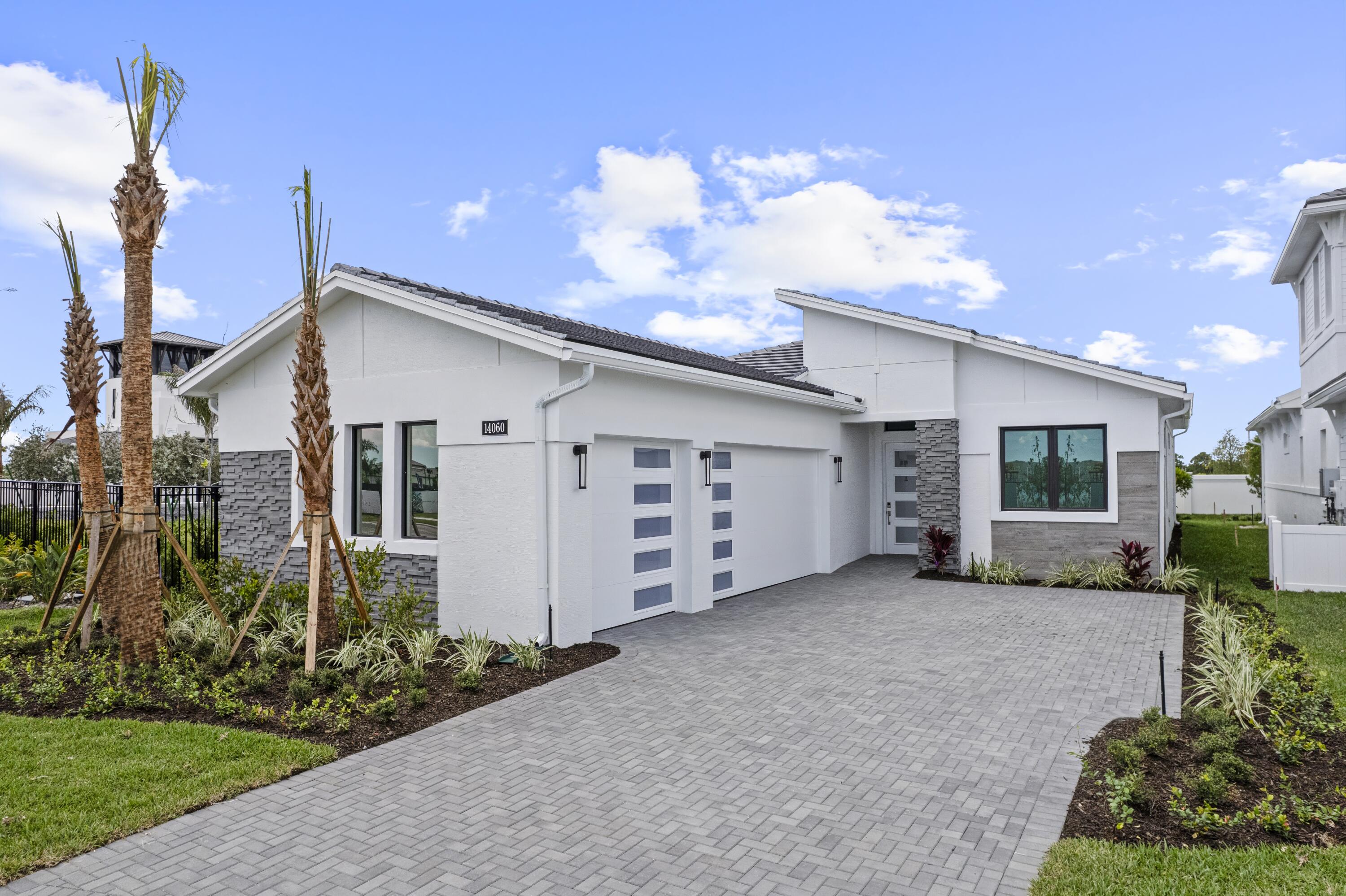 Palm Beach Gardens photo 1
