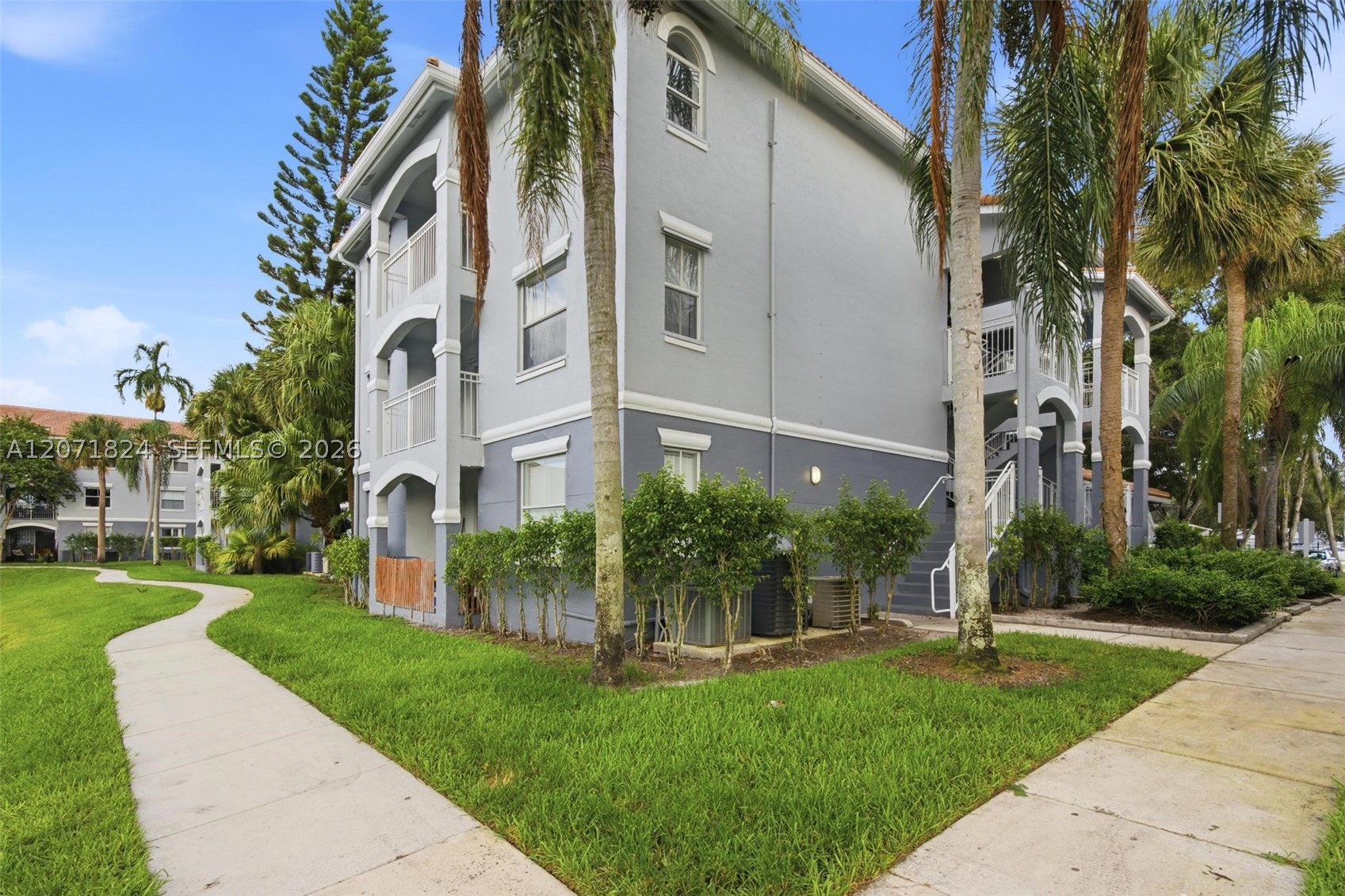 Pembroke Pines photo 5