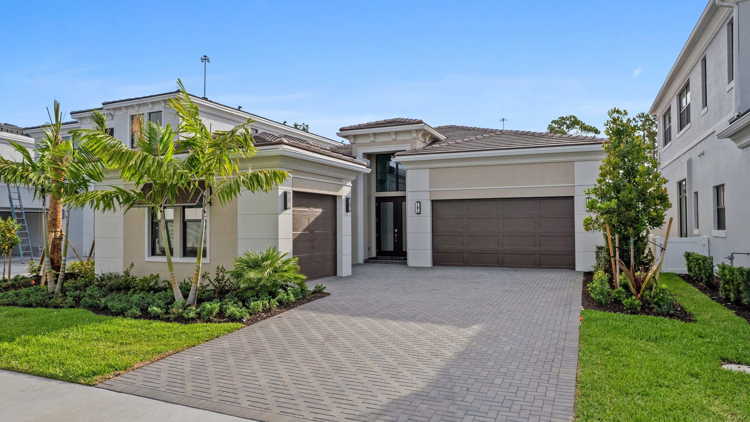 Palm Beach Gardens photo 1