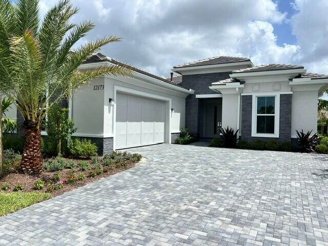 Palm Beach Gardens photo 1