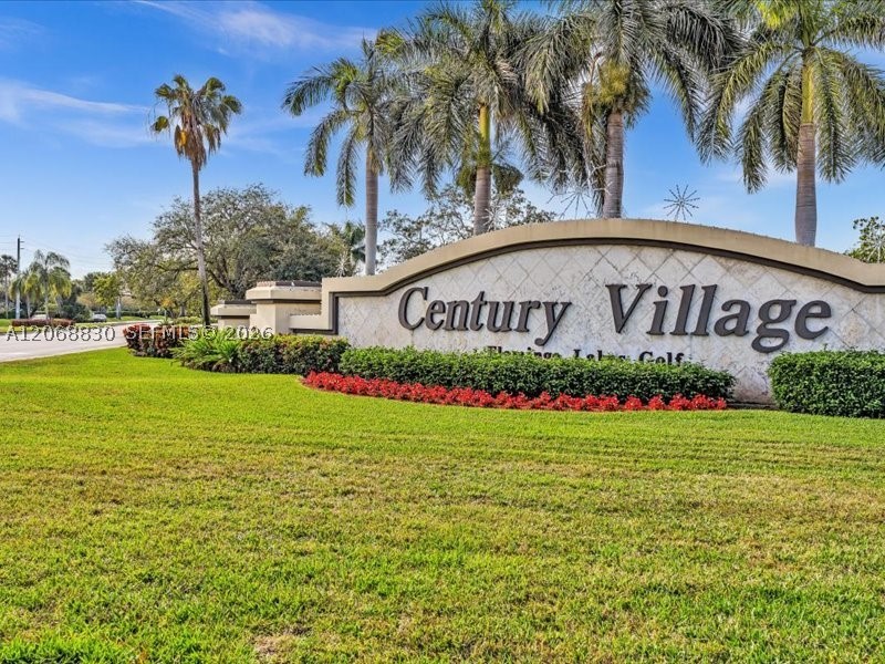 Pembroke Pines photo 1