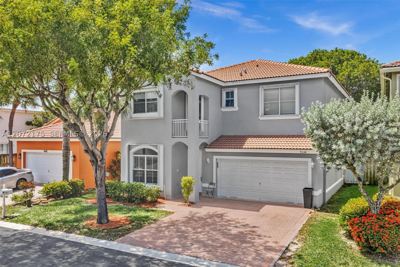 Pembroke Pines photo 1