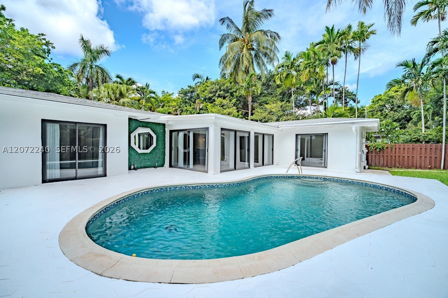 North Miami photo 1