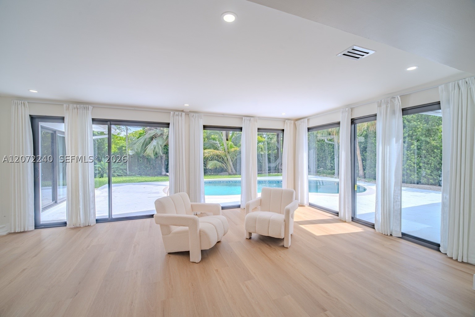 North Miami photo 4