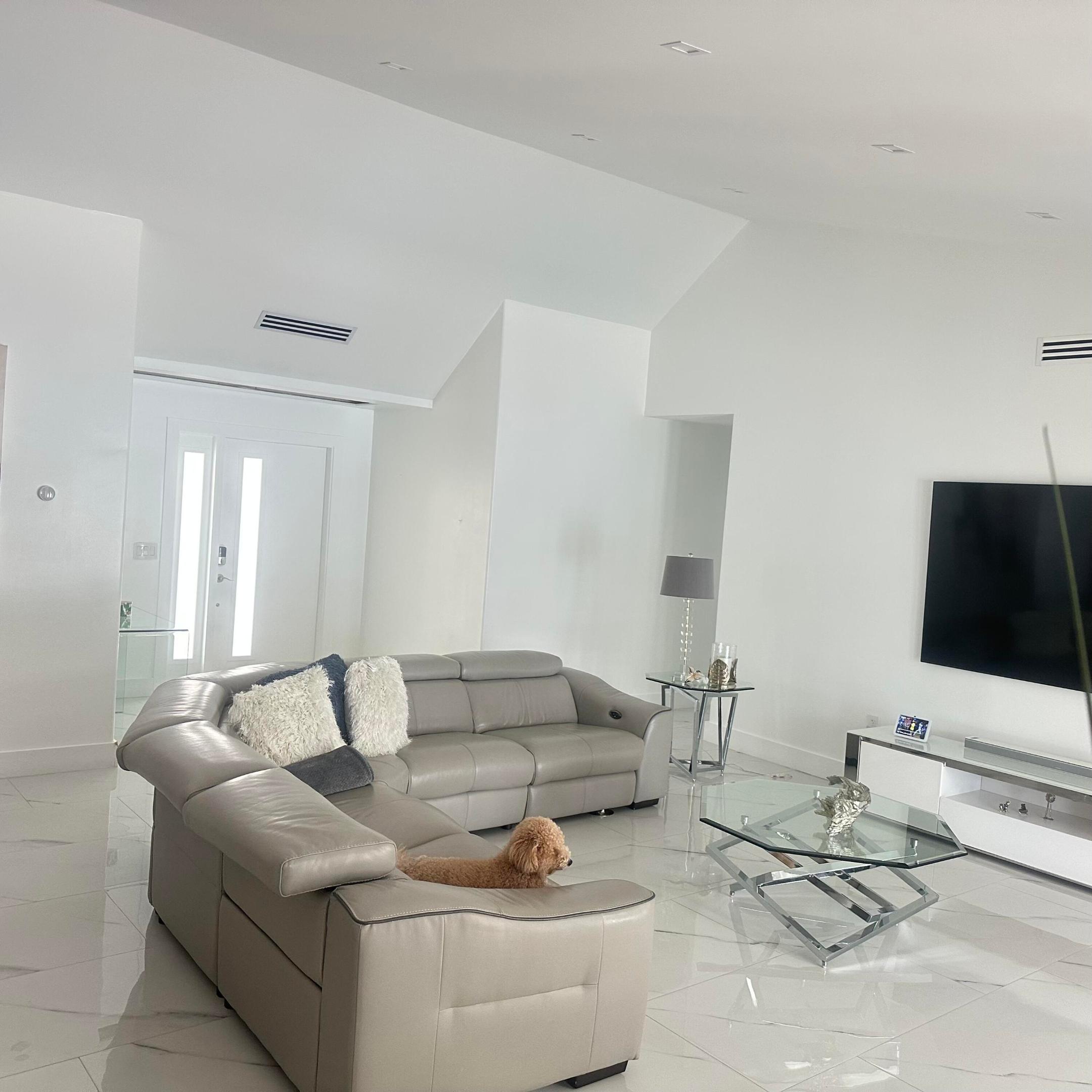 Pembroke Pines photo 4