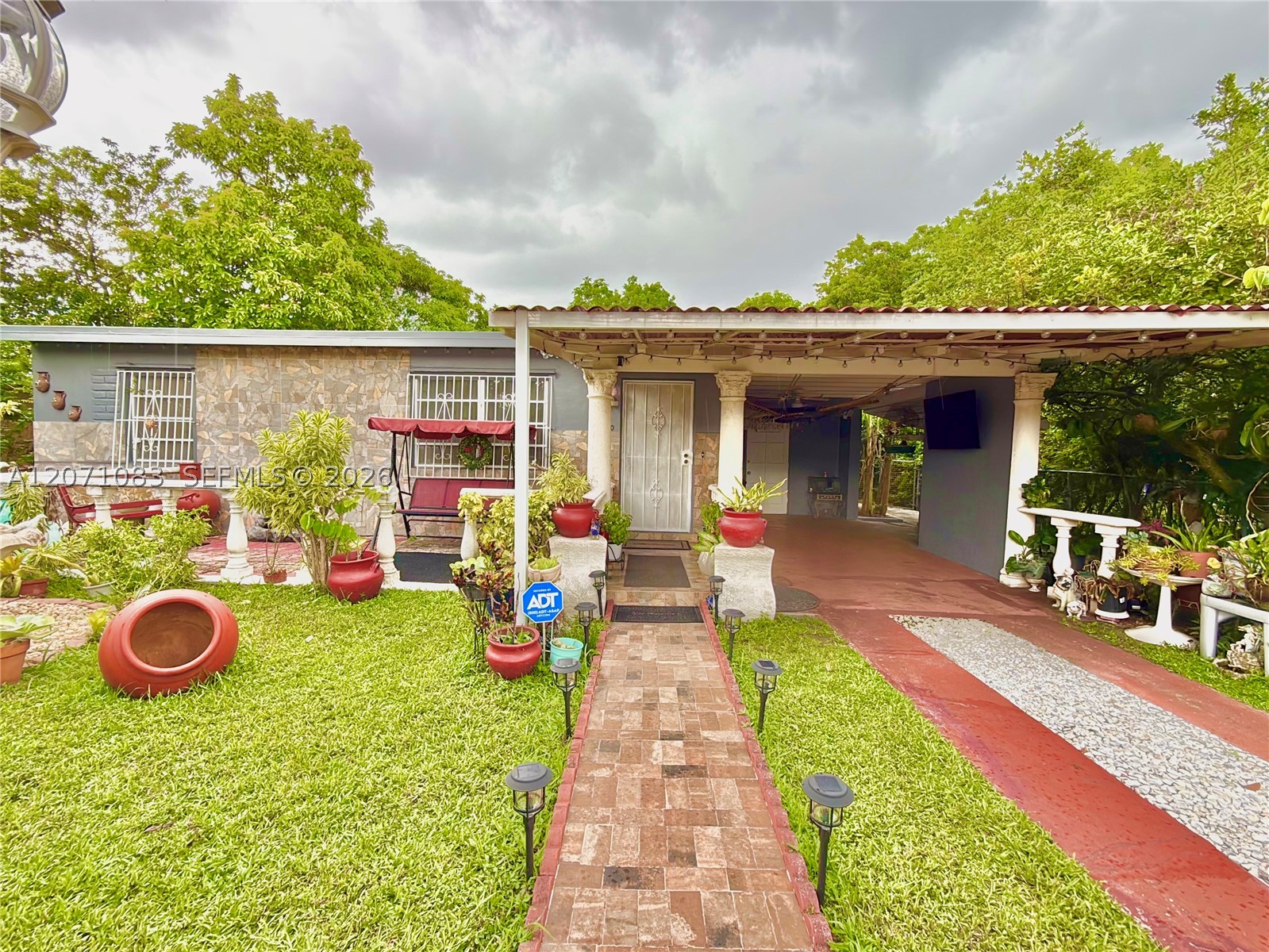 North Miami photo 3