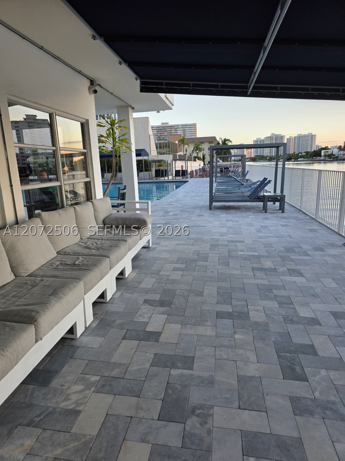 Hallandale Beach photo 2
