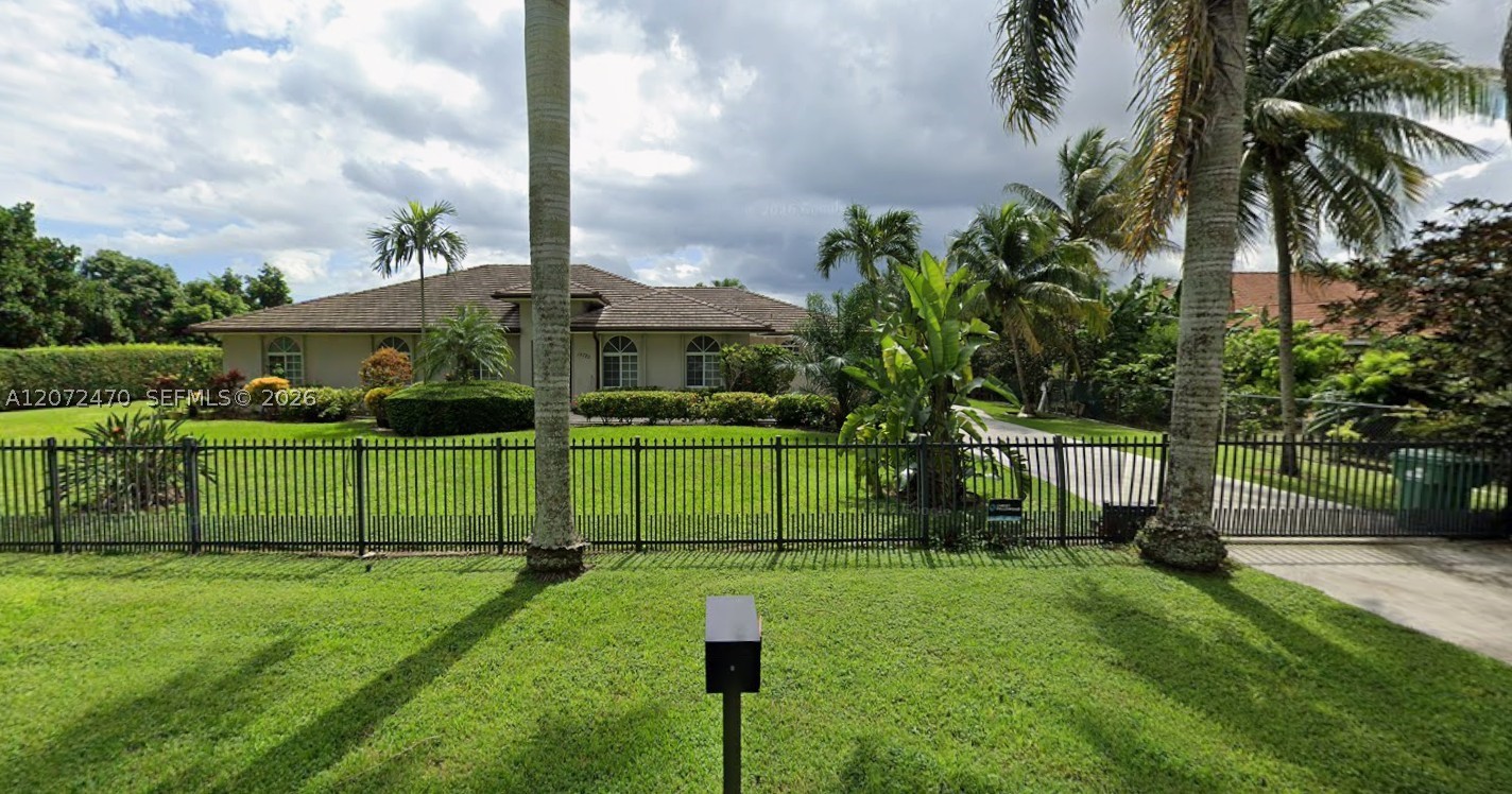 Homestead photo 1