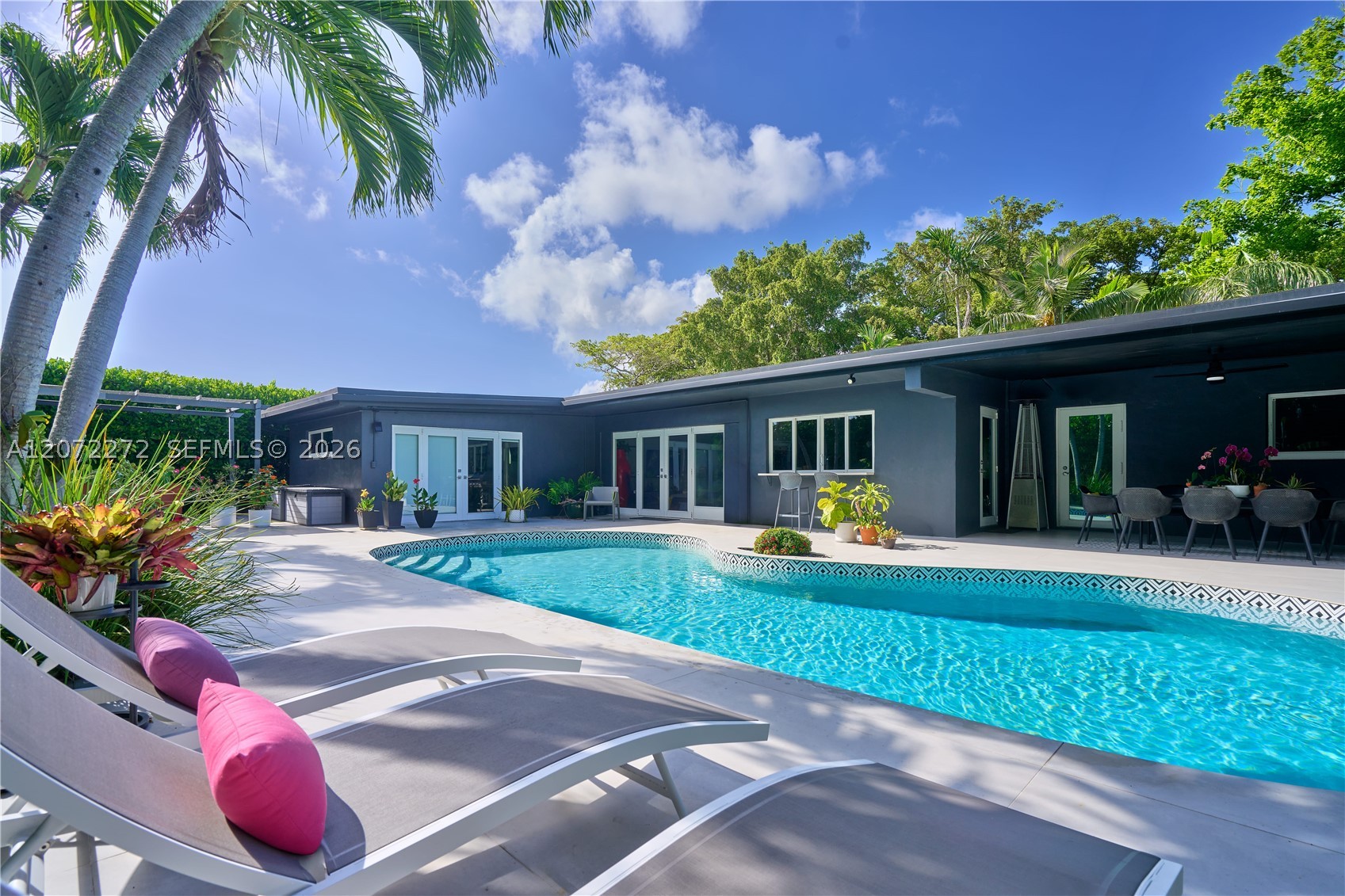 North Miami Beach photo 3