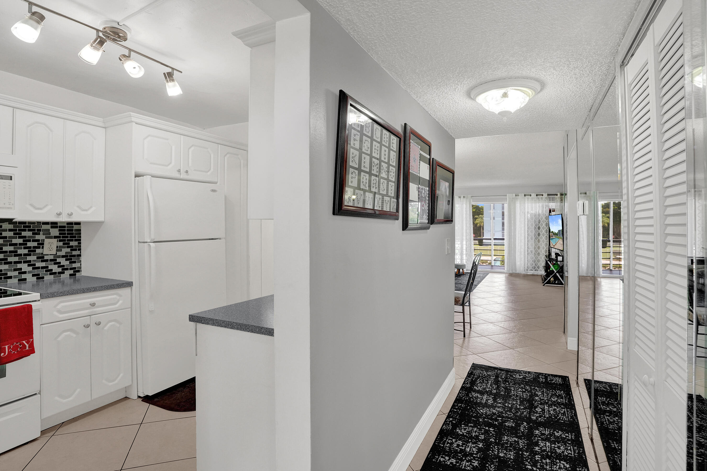 Pembroke Pines photo 5