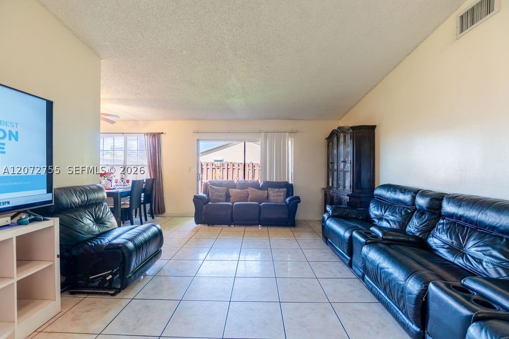 Miami Gardens photo 4
