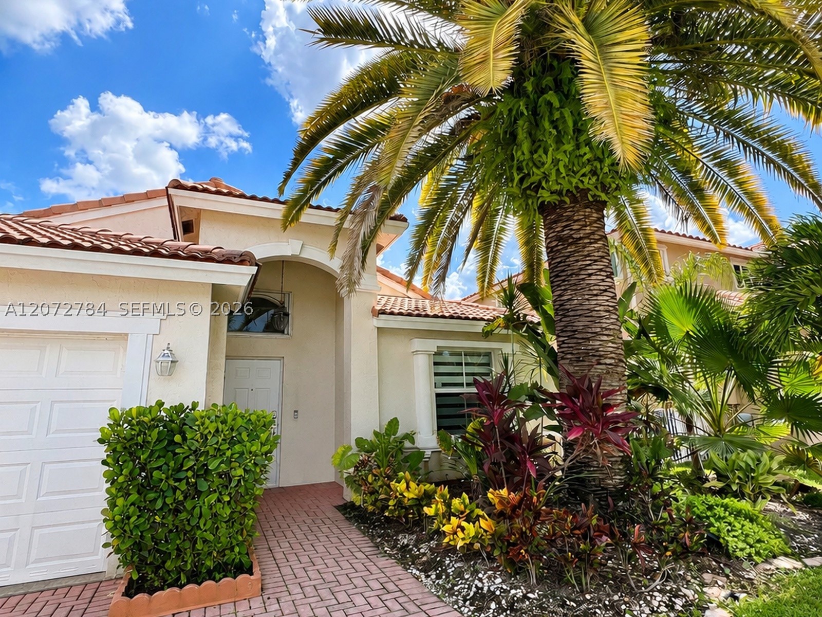 Pembroke Pines photo 1