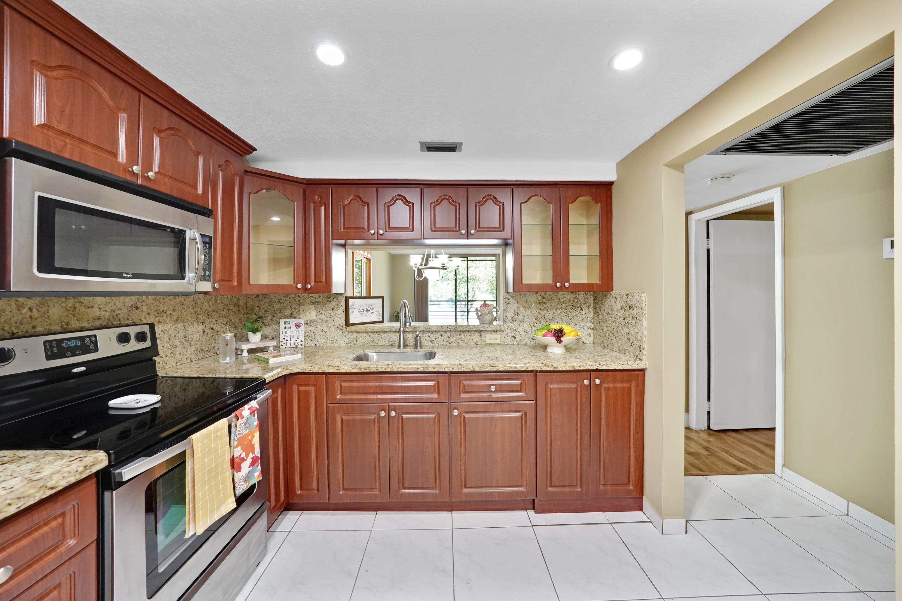 Pembroke Pines photo 3