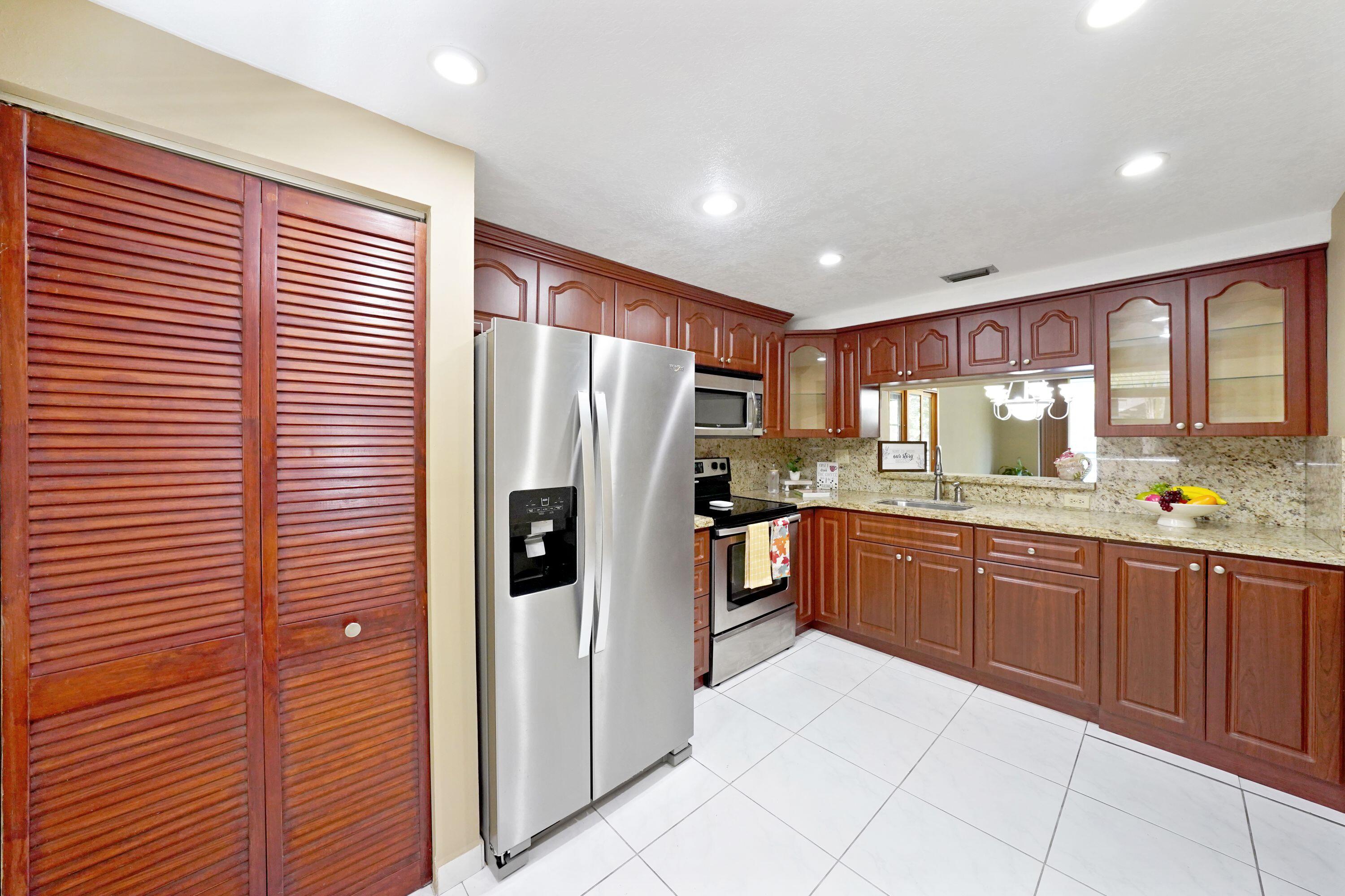 Pembroke Pines photo 5