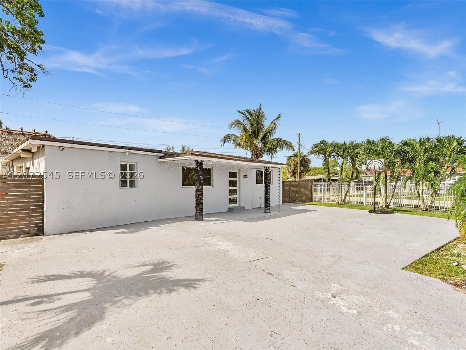 Miami Gardens photo 1