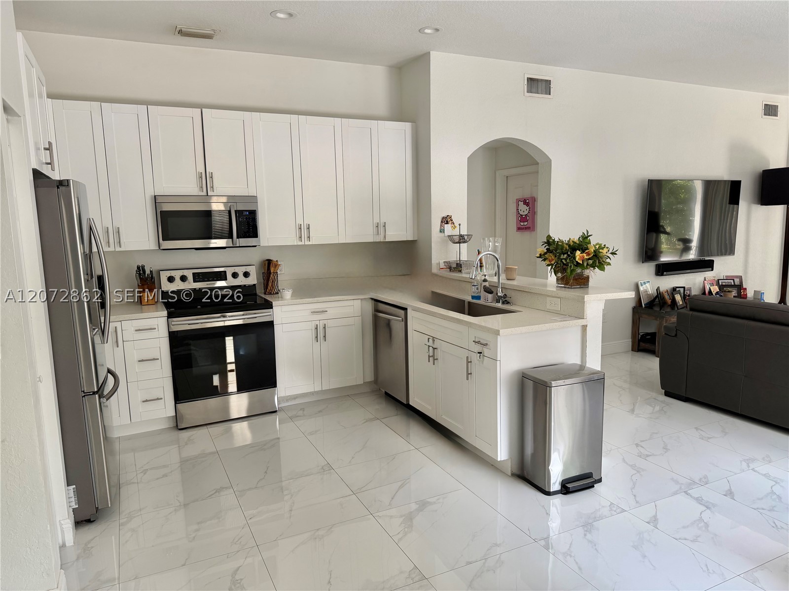 Pembroke Pines photo 2