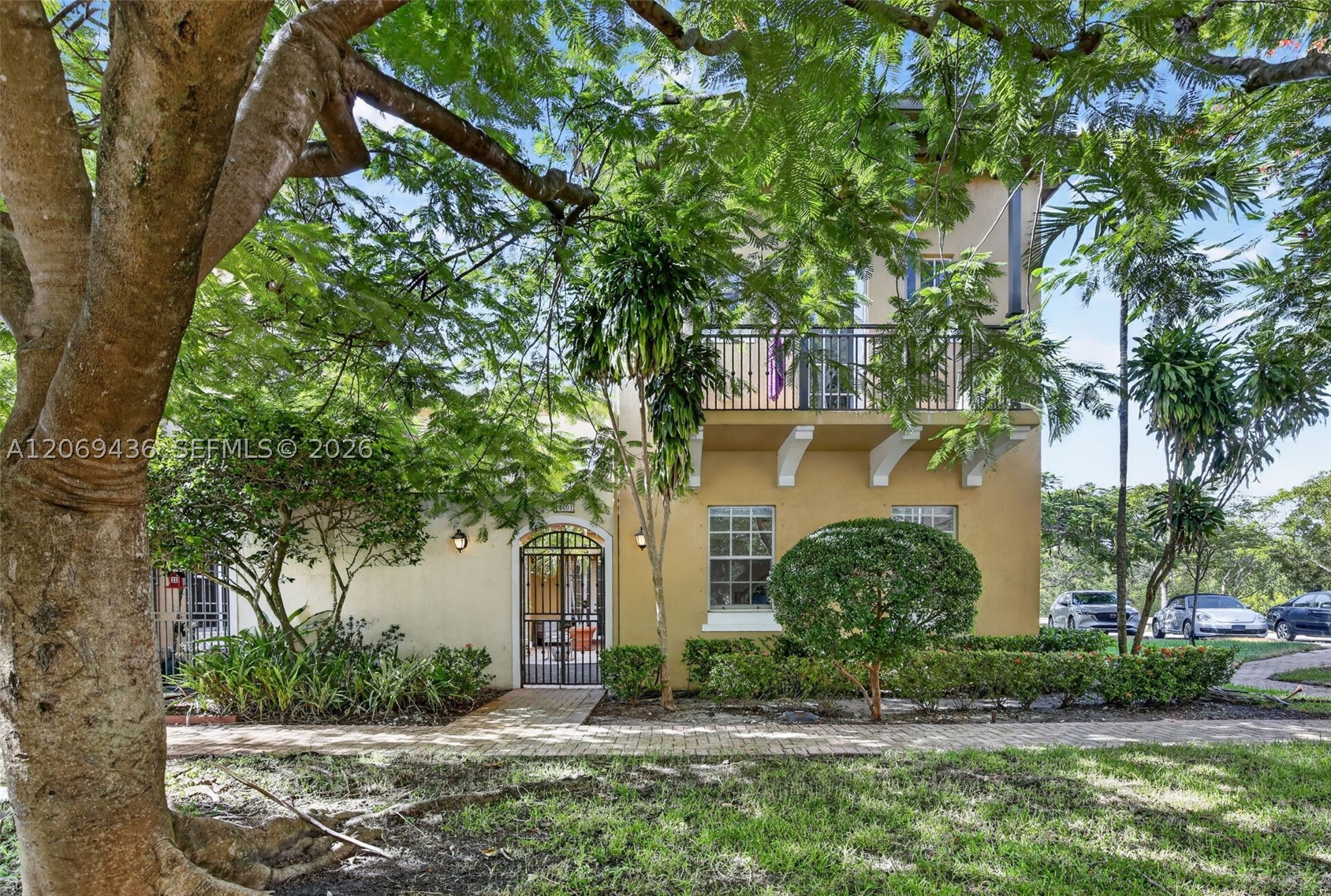 Pembroke Pines photo 5