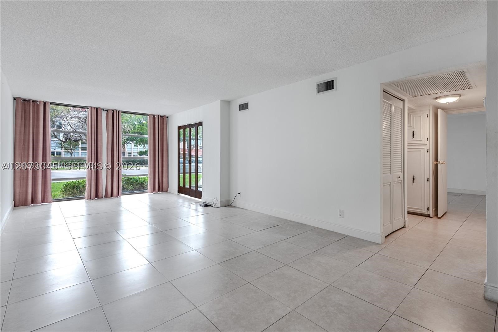 Hallandale Beach photo 1