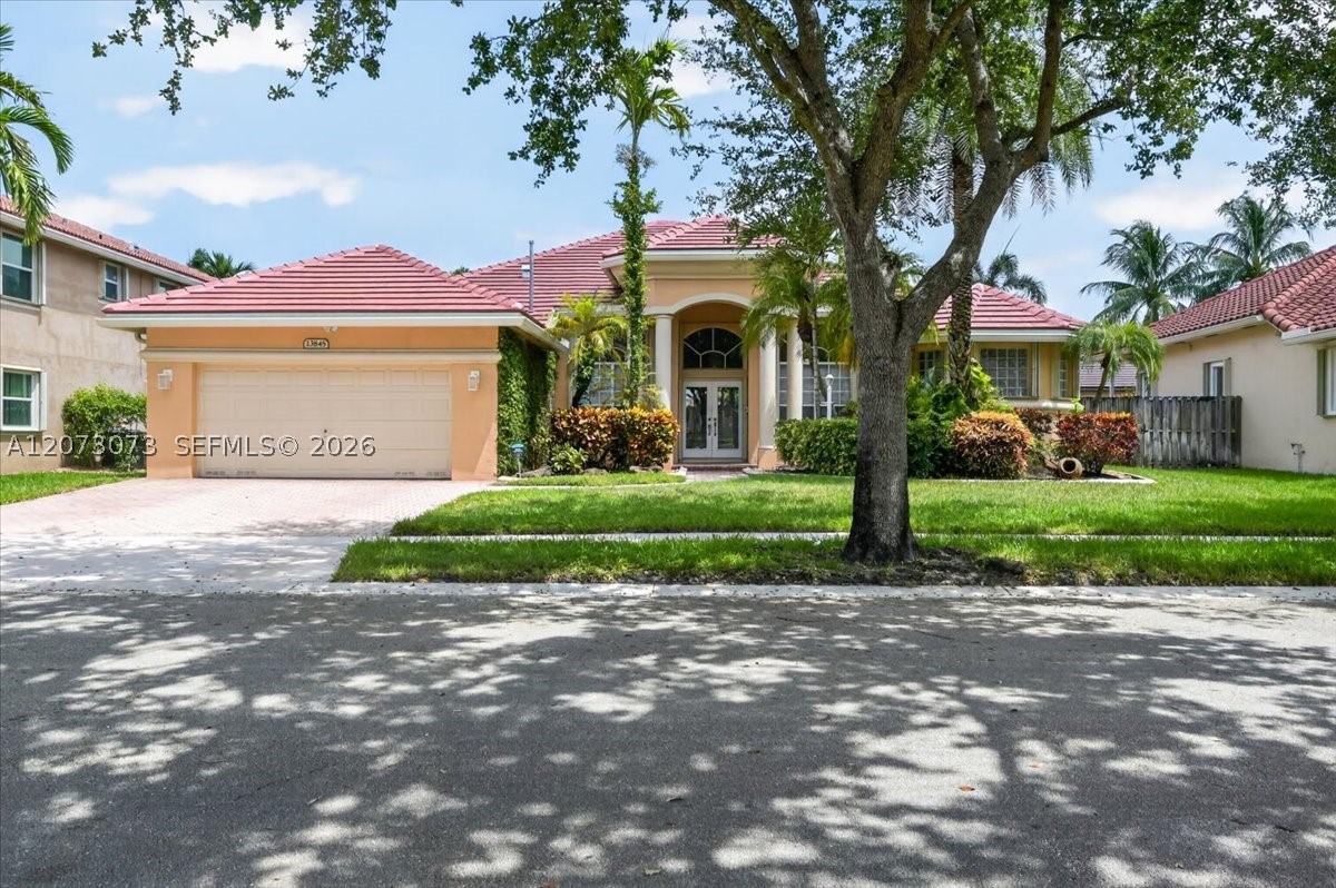 Pembroke Pines photo 2