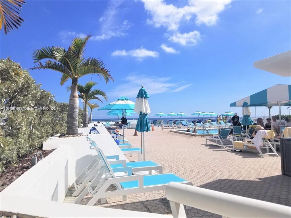 Hallandale Beach photo 1
