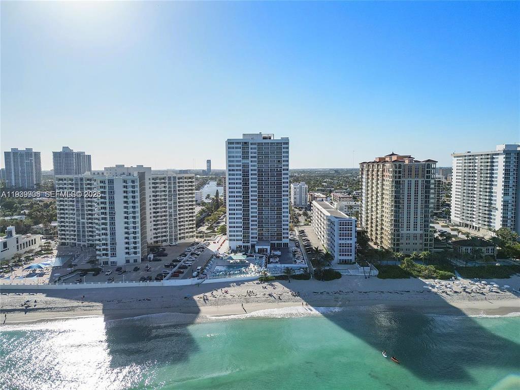 Hallandale Beach photo 2