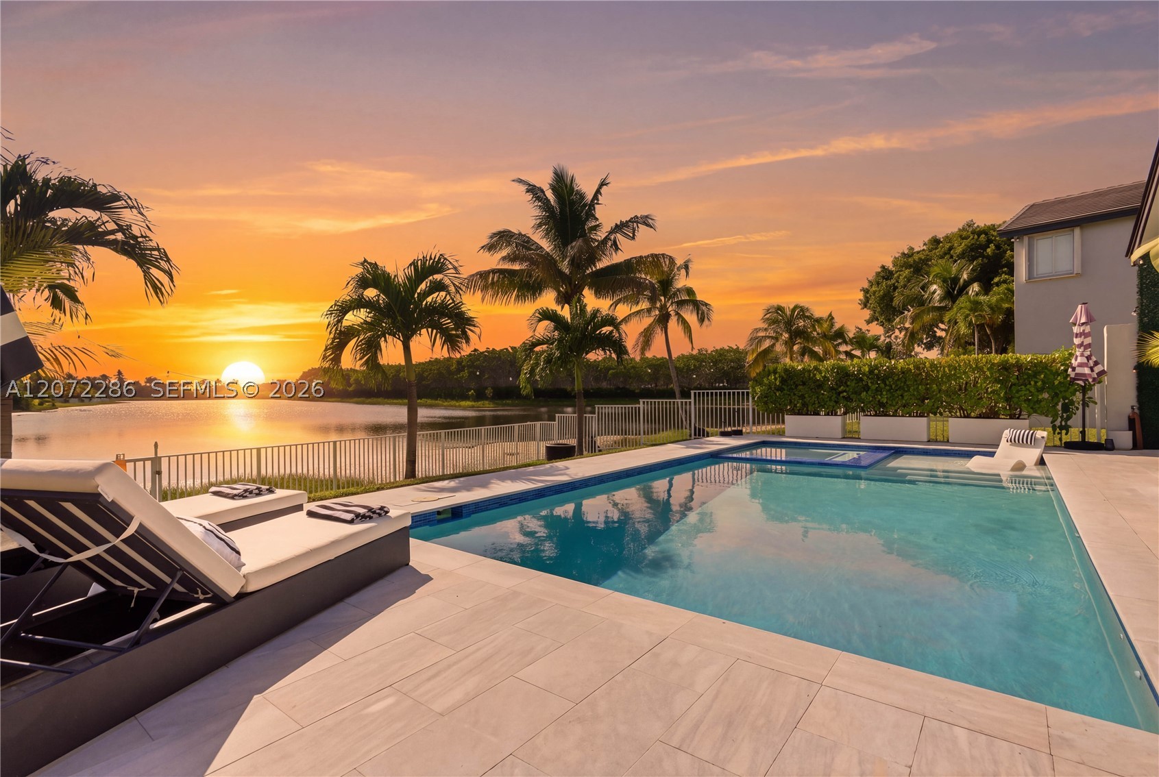 Pembroke Pines photo 2