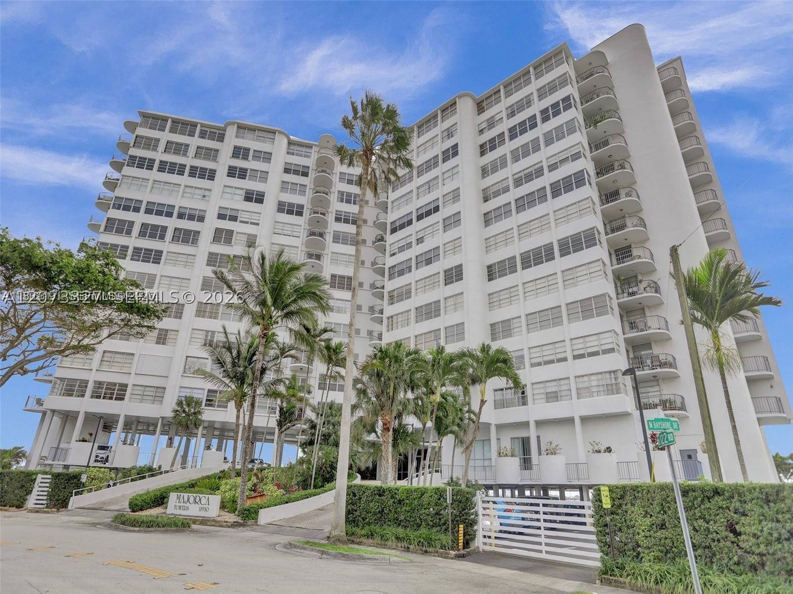 North Miami photo 3