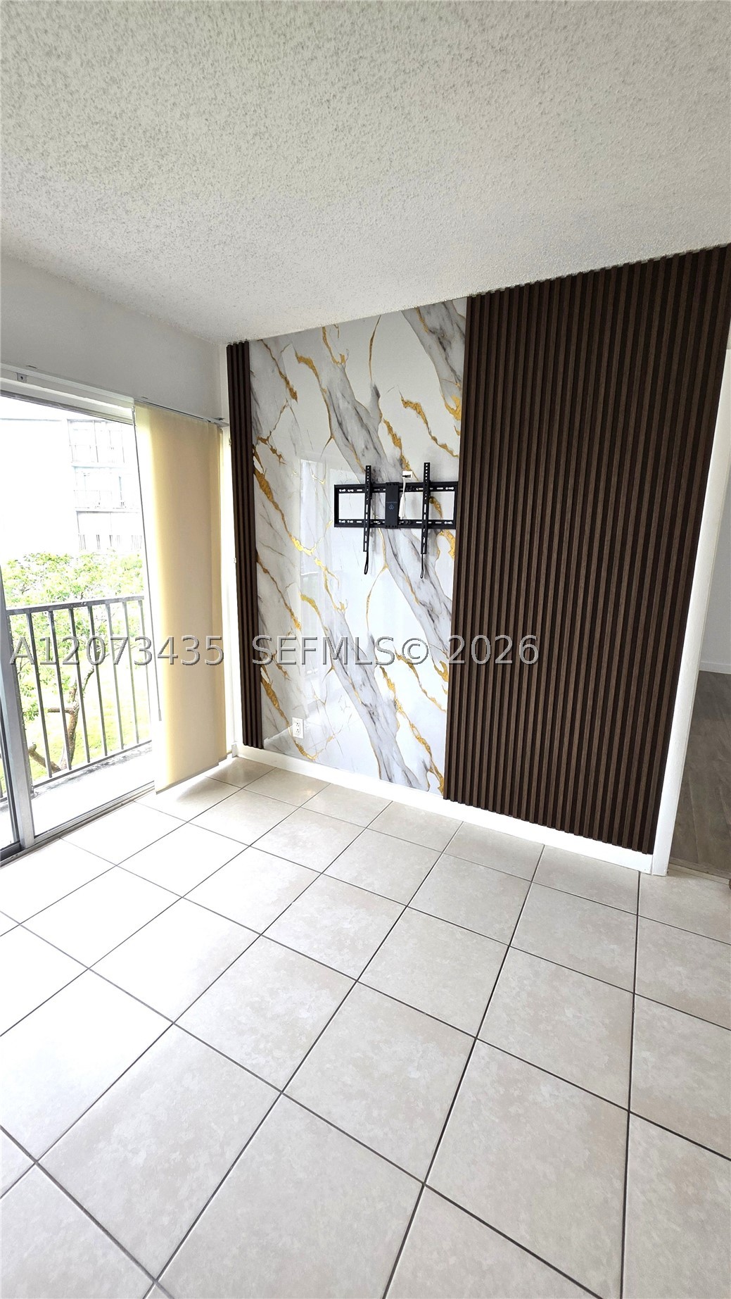 Miramar photo 4